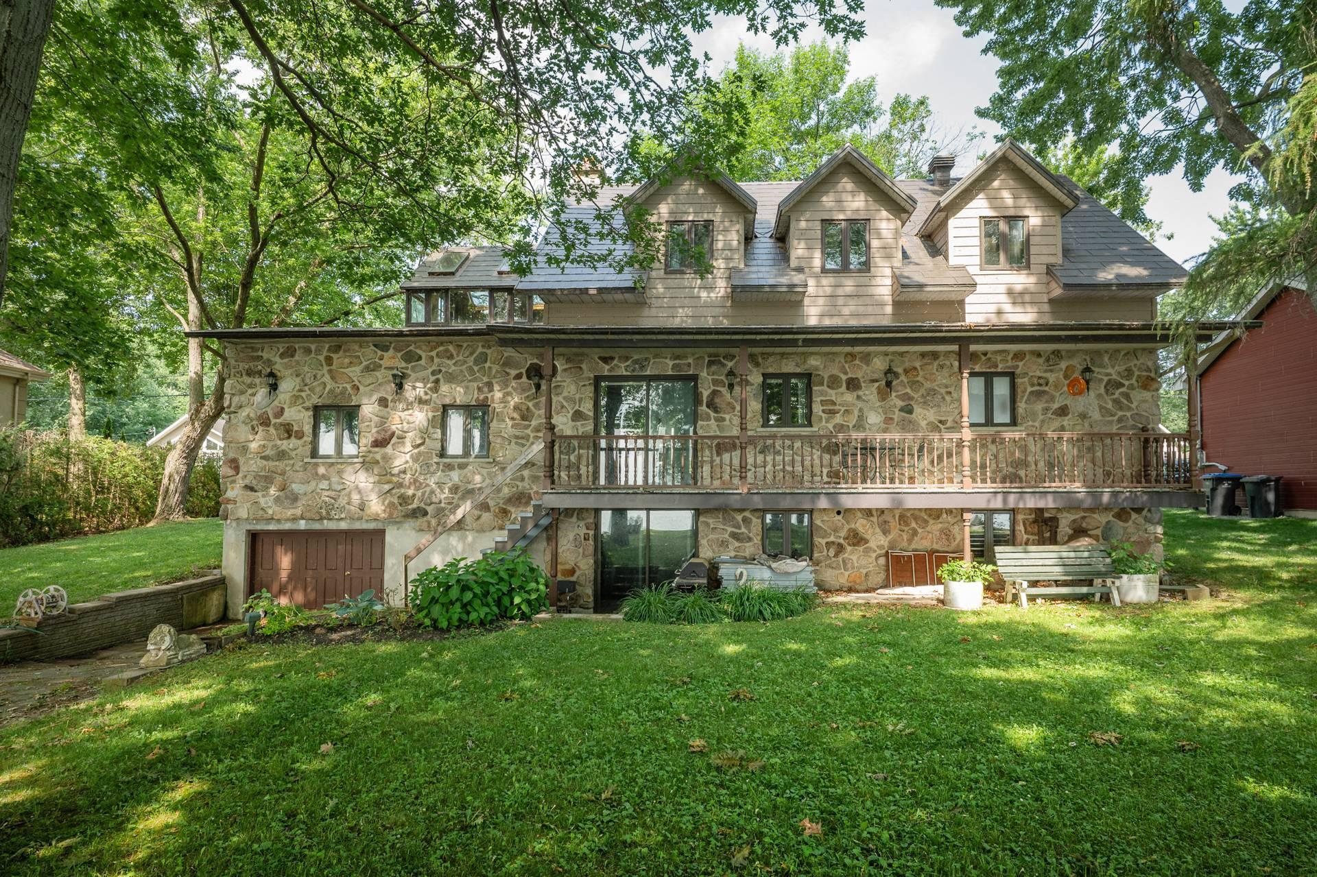 









578


Av. Missisquoi

,
Venise-en-Québec,




QC
J0J2K0

