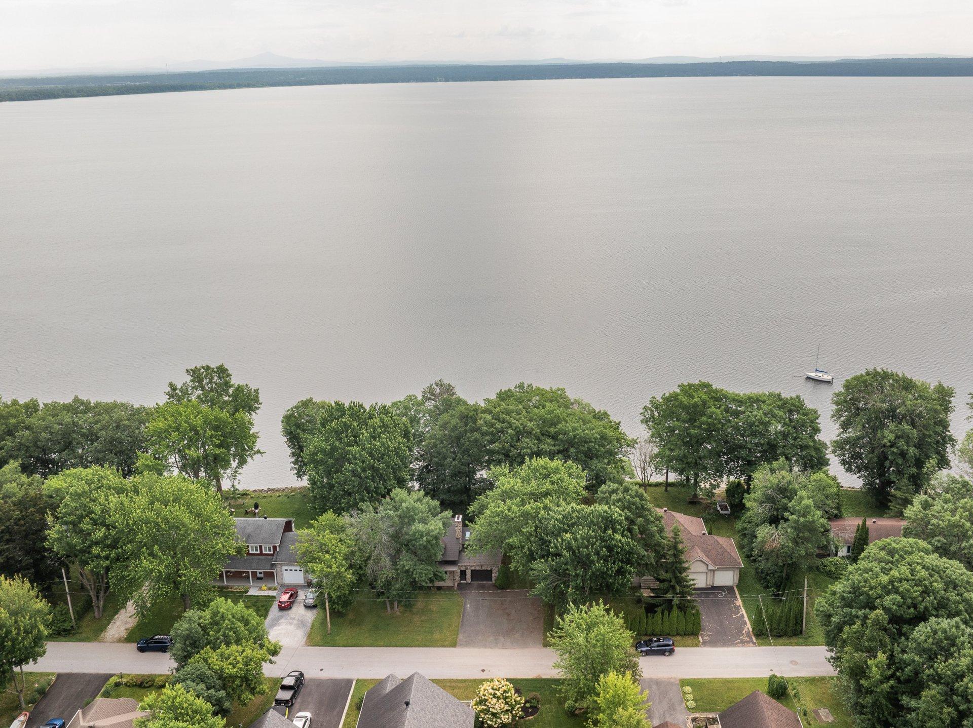 









578


Av. Missisquoi

,
Venise-en-Québec,




QC
J0J2K0

