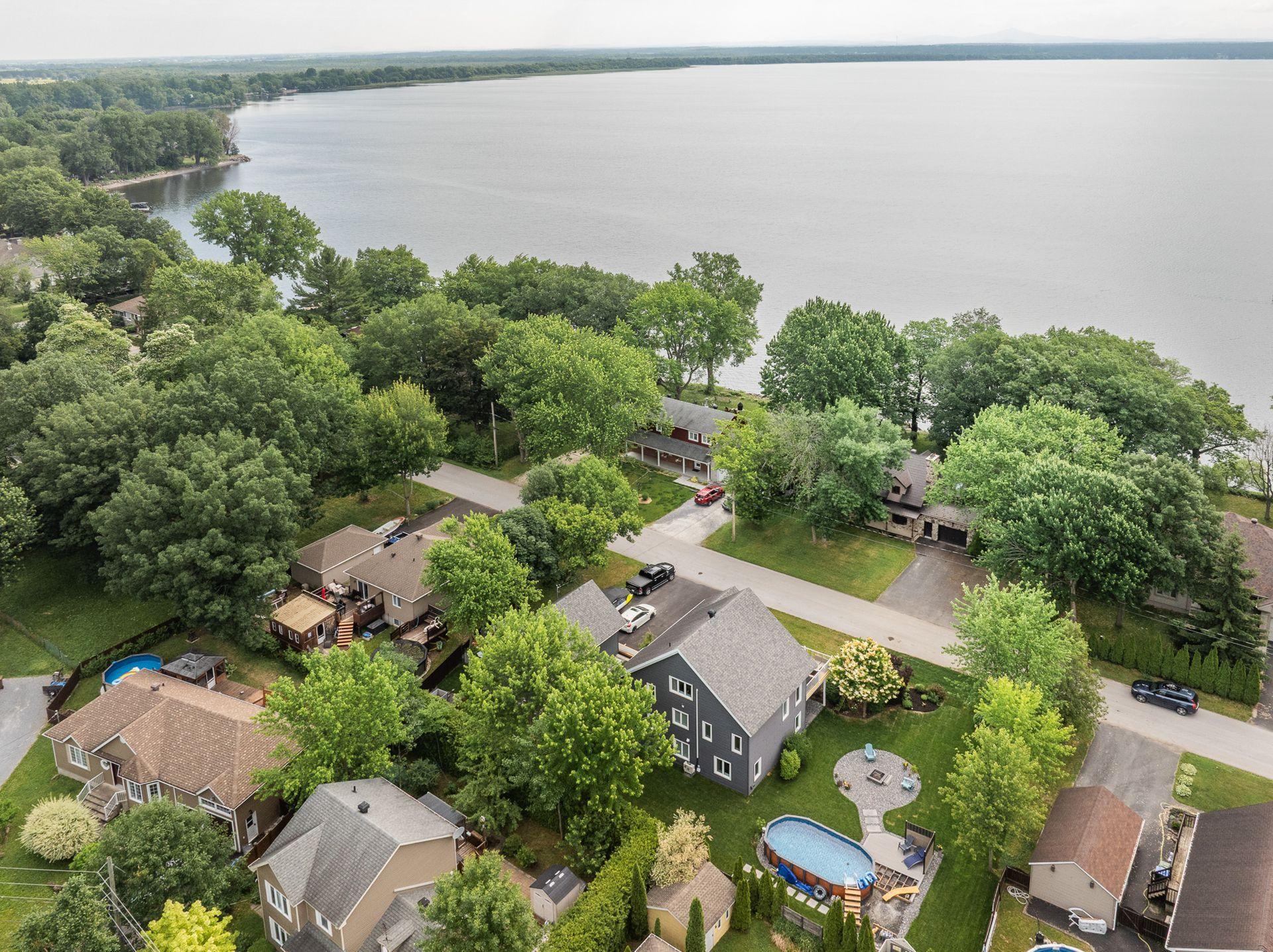 









578


Av. Missisquoi

,
Venise-en-Québec,




QC
J0J2K0

