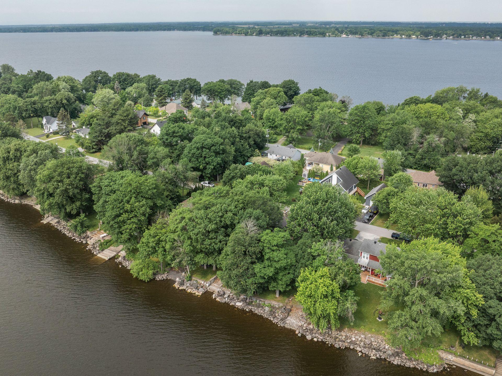 









578


Av. Missisquoi

,
Venise-en-Québec,




QC
J0J2K0


