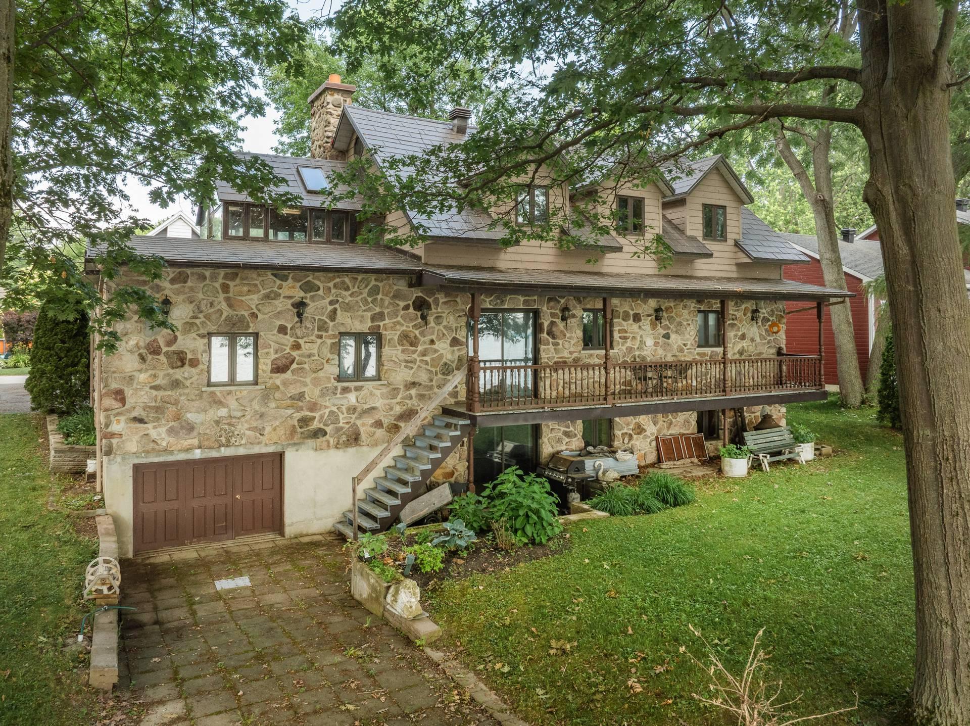 









578


Av. Missisquoi

,
Venise-en-Québec,




QC
J0J2K0

