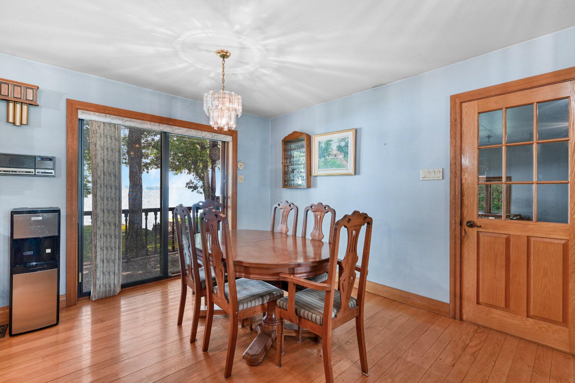 









578


Av. Missisquoi

,
Venise-en-Québec,




QC
J0J2K0

