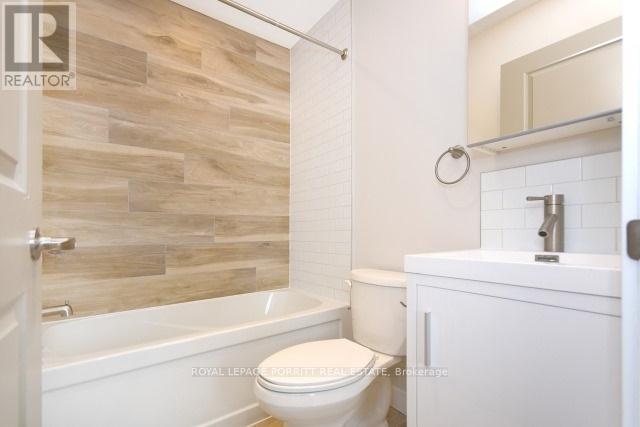 












1 - 3411 LAKE SHORE BOULEVARD W

,
Toronto,




Ontario
M8W1N2

