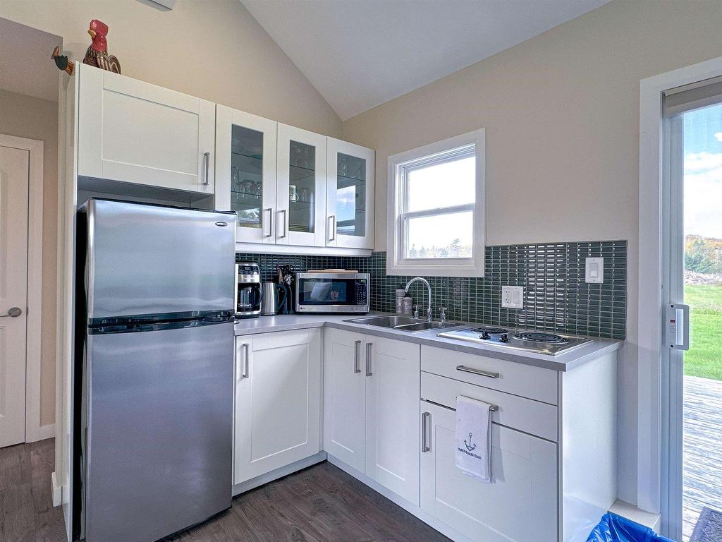 












6123 Route 13

,
New Glasgow,




PE
C0A 1N0

