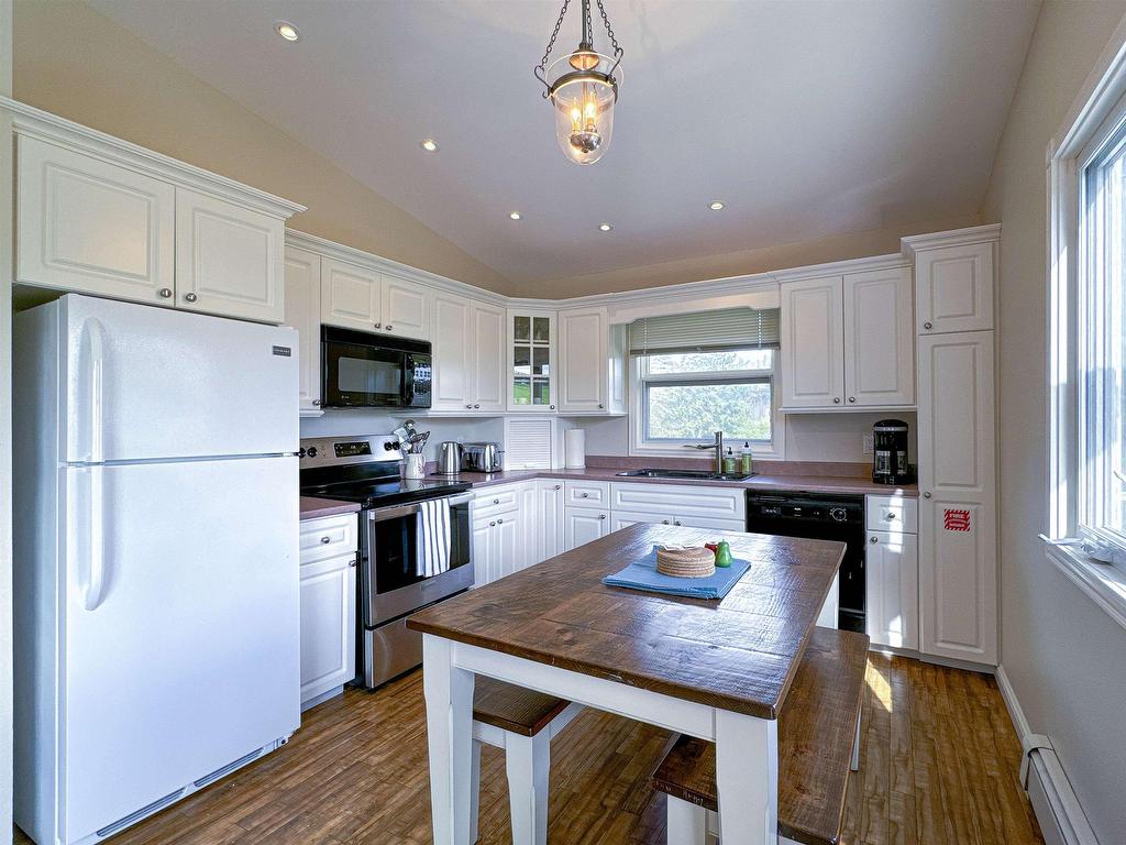 












6123 Route 13

,
New Glasgow,




PE
C0A 1N0

