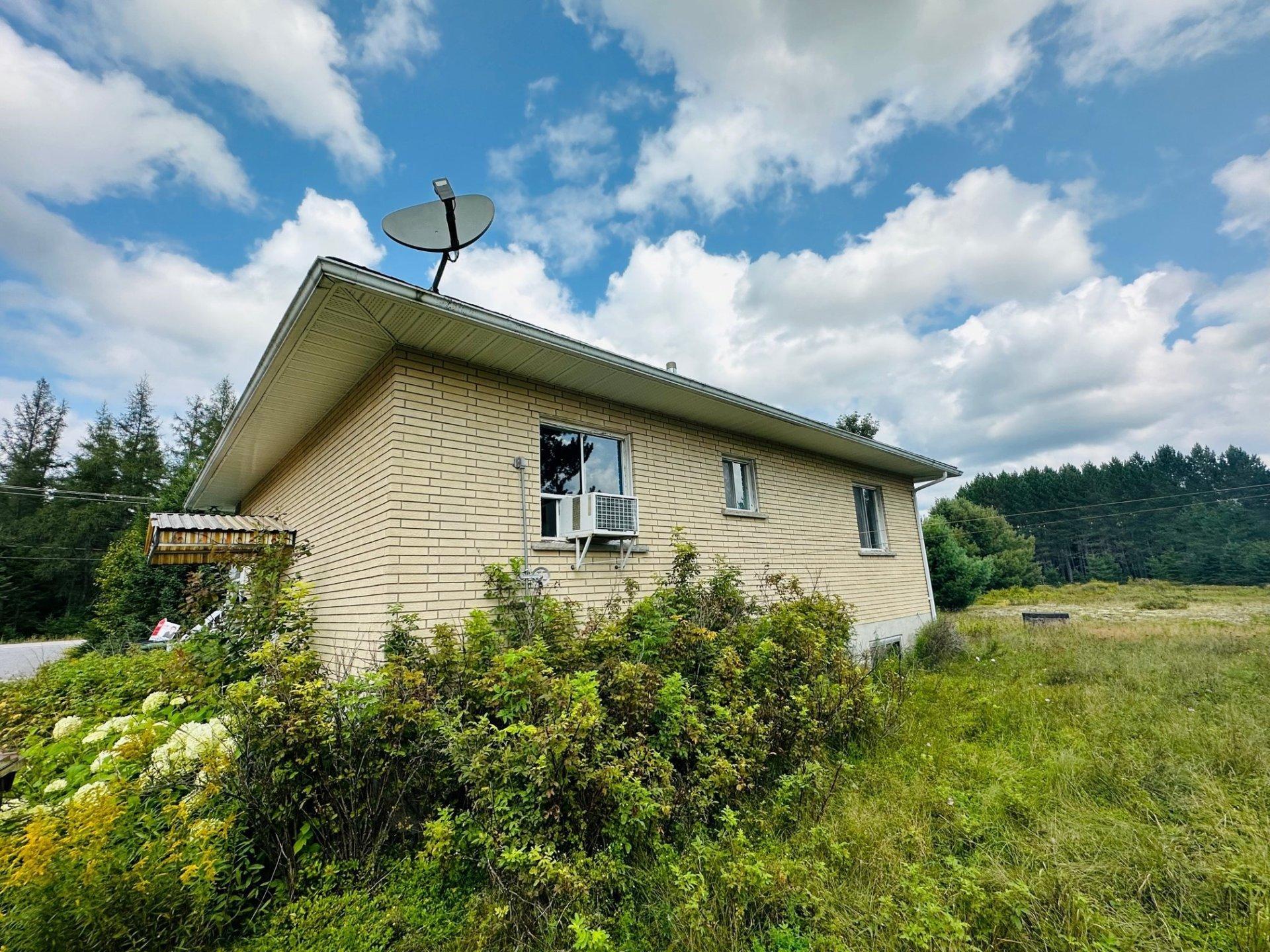 









4726


Route de L'Ascension

,
Rivière-Rouge,




QC
J0T1T0

