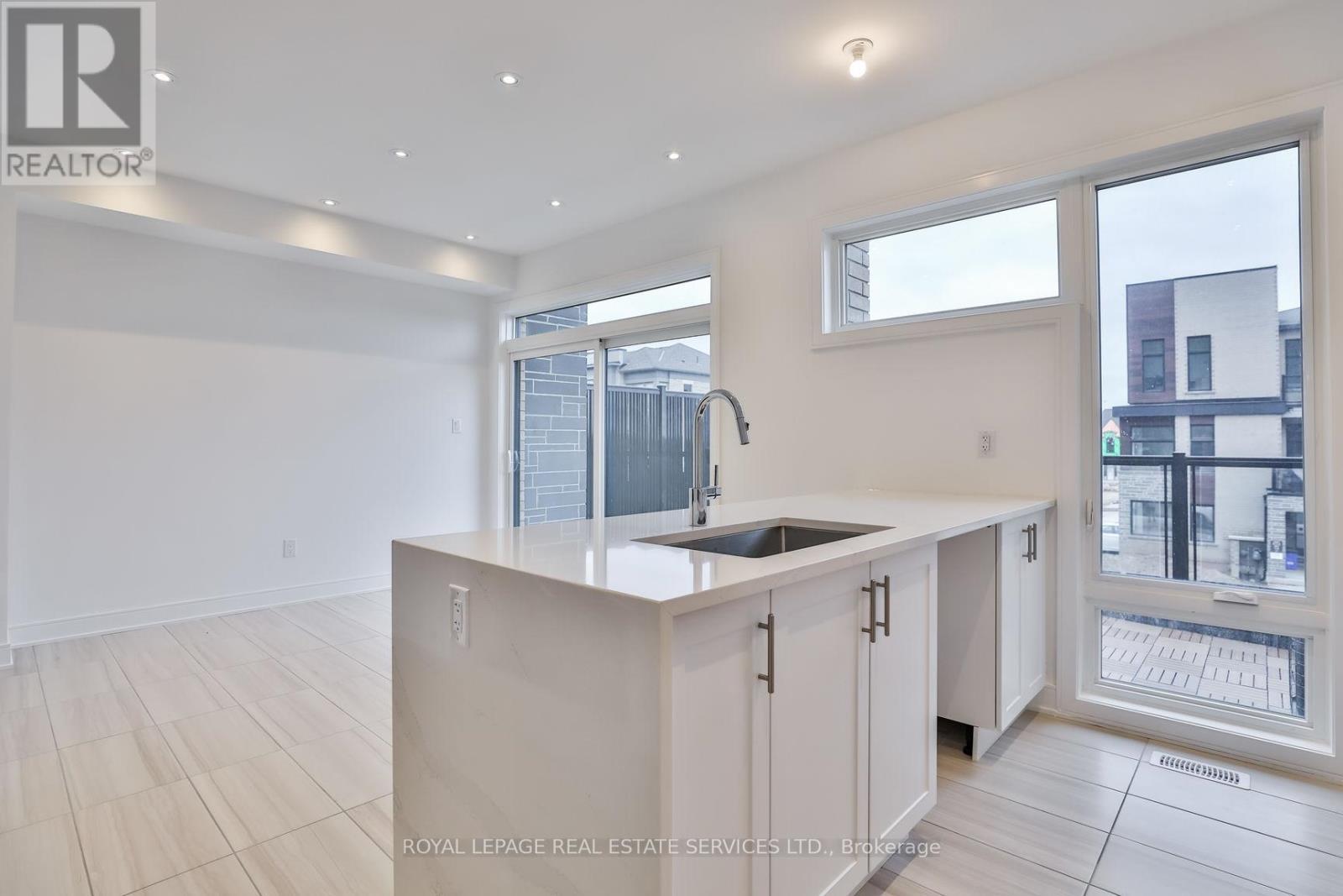 












2491 BADGER CRESCENT

,
Oakville,




Ontario
L6M5M1

