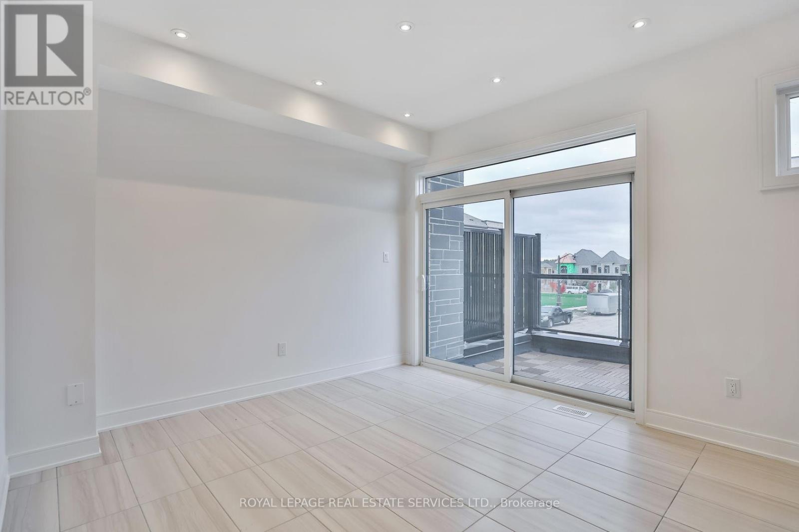 












2491 BADGER CRESCENT

,
Oakville,




Ontario
L6M5M1


