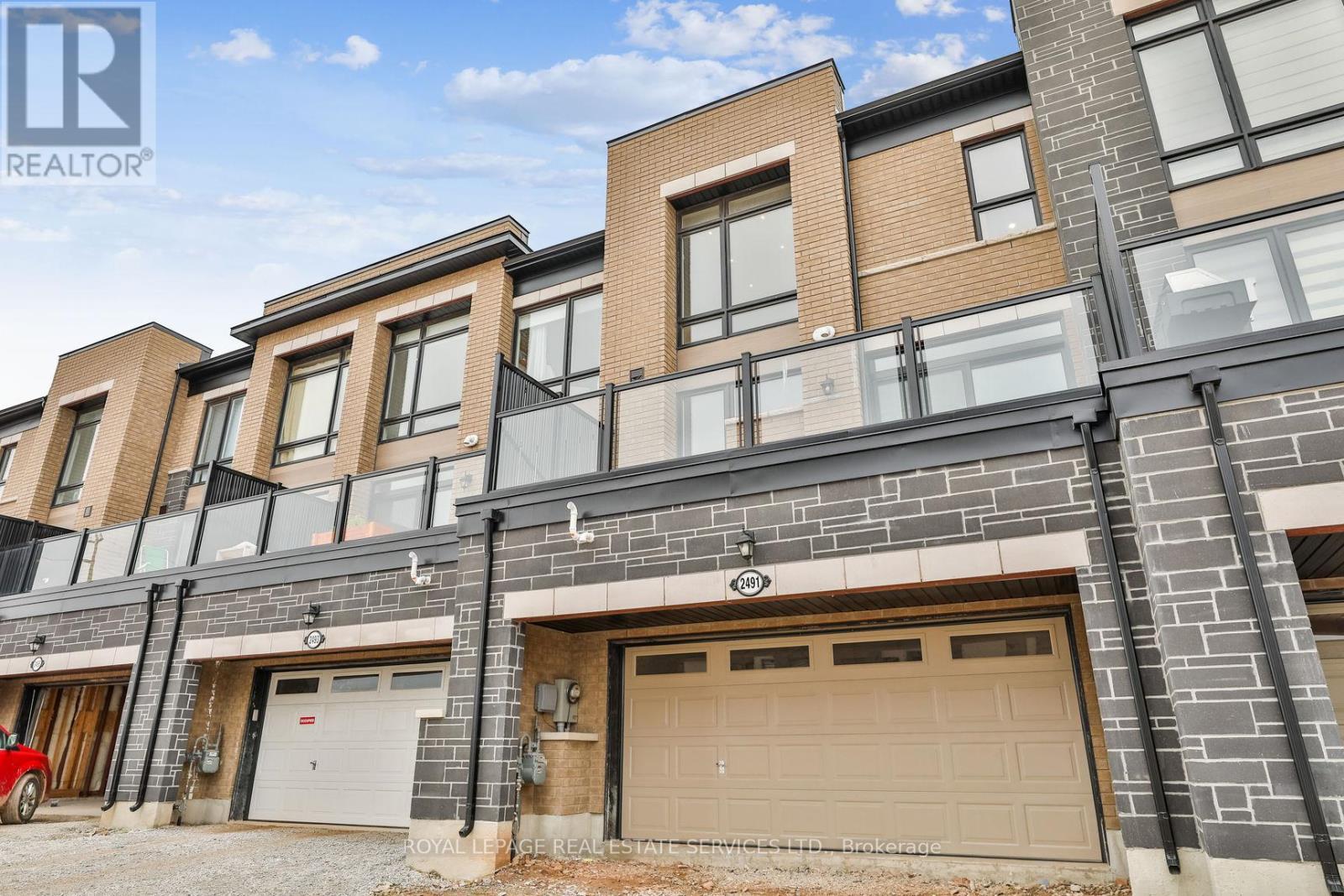 












2491 BADGER CRESCENT

,
Oakville,




Ontario
L6M5M1

