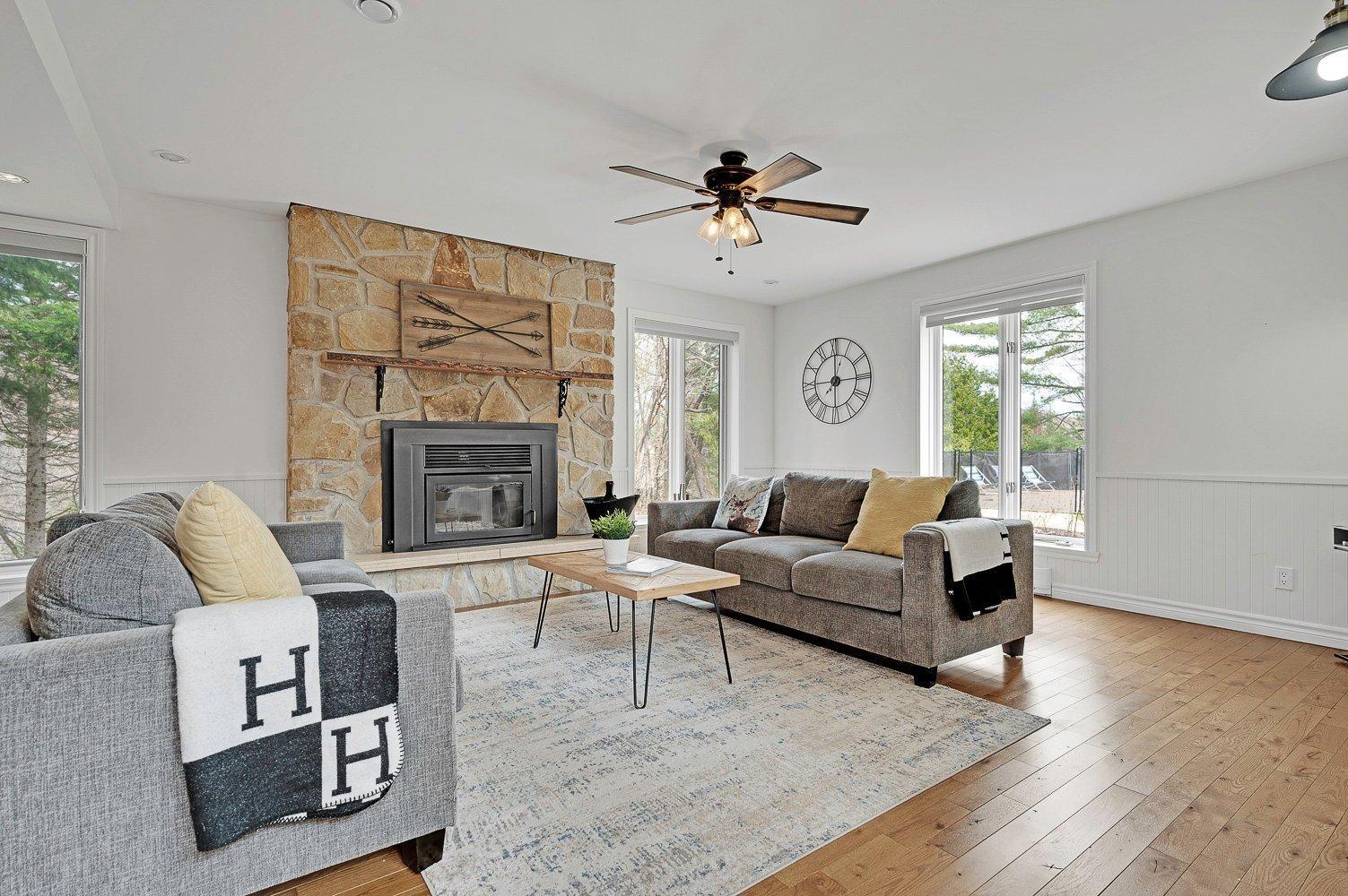 









48


Ch. du Geai-Bleu

,
Saint-Sauveur,




QC
J0R1R1

