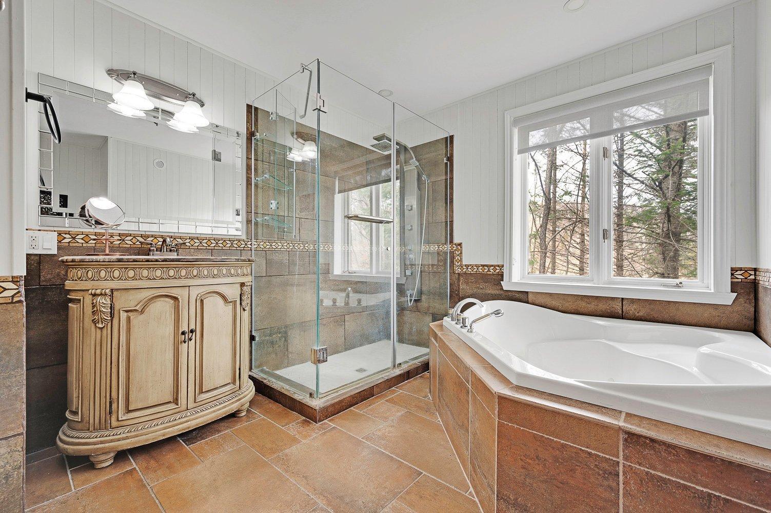 









48


Ch. du Geai-Bleu

,
Saint-Sauveur,




QC
J0R1R1

