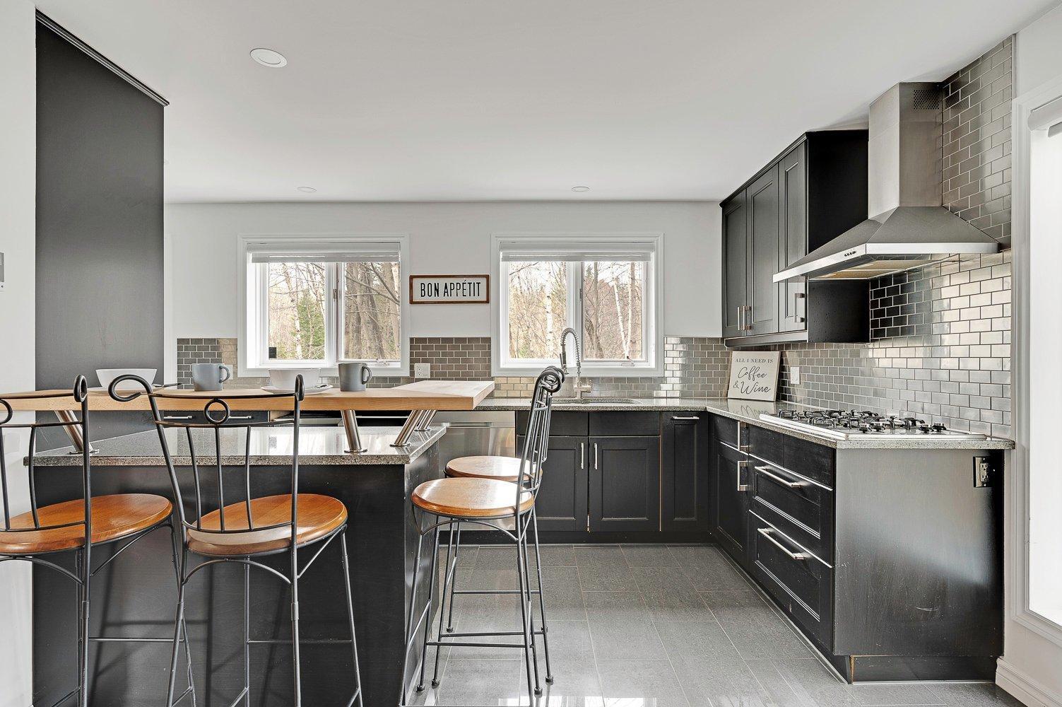 









48


Ch. du Geai-Bleu

,
Saint-Sauveur,




QC
J0R1R1

