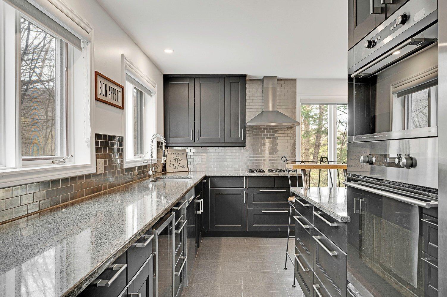 









48


Ch. du Geai-Bleu

,
Saint-Sauveur,




QC
J0R1R1

