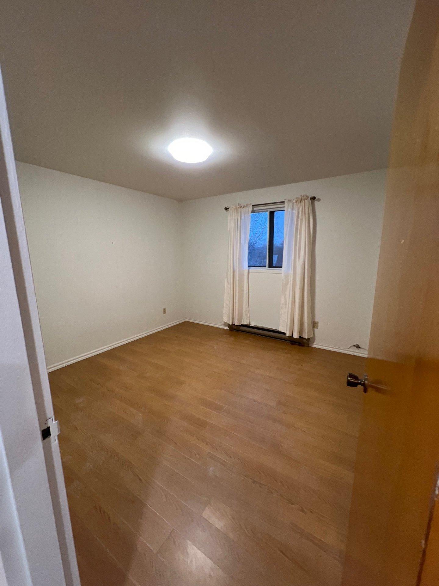 









775


Mtée Montrougeau

, 5,
Laval (Fabreville),




QC
H7P3M1

