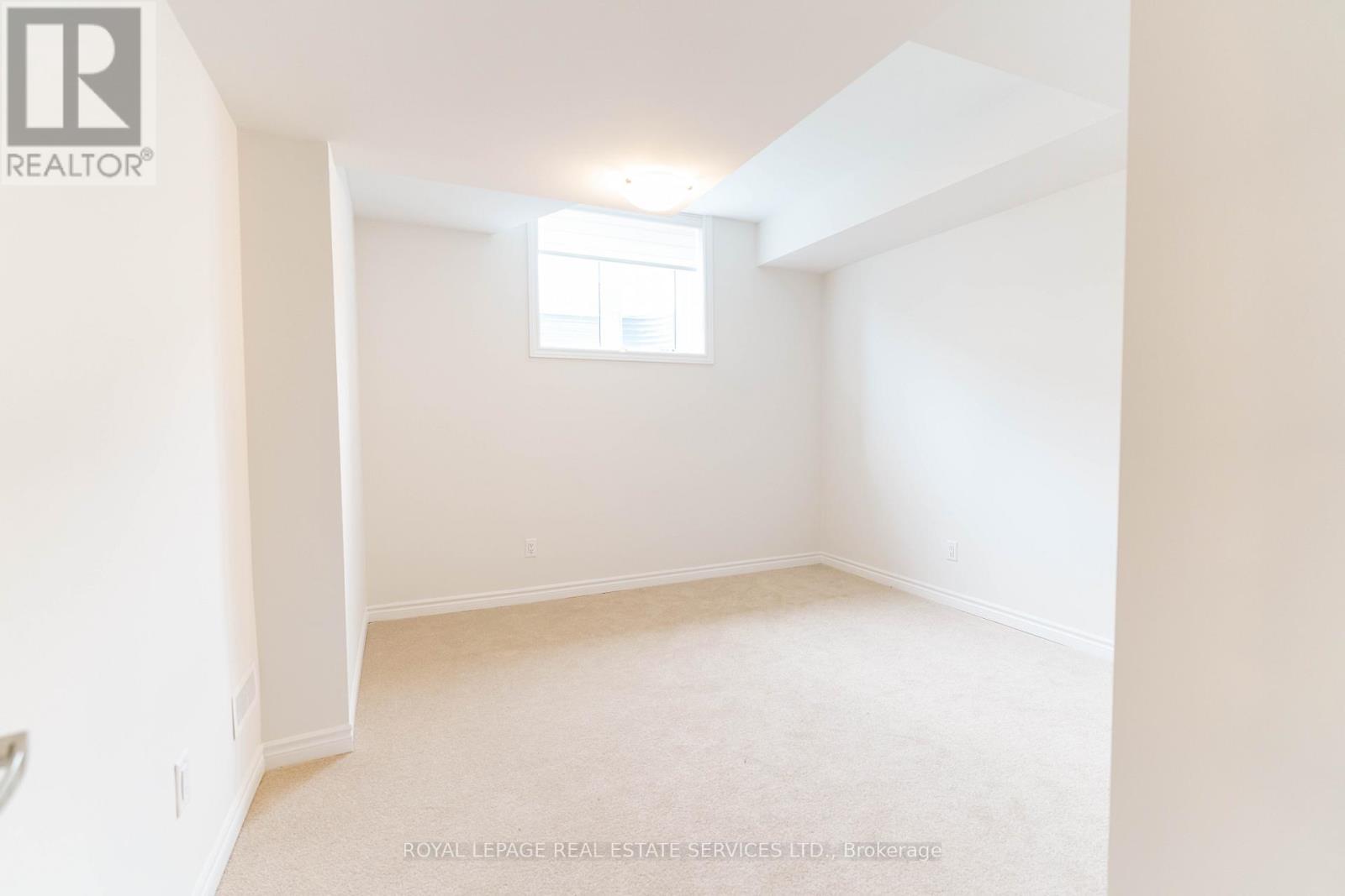 












LOWER - 46 BANNISTER ROAD

,
Barrie,




Ontario
L9J0L7

