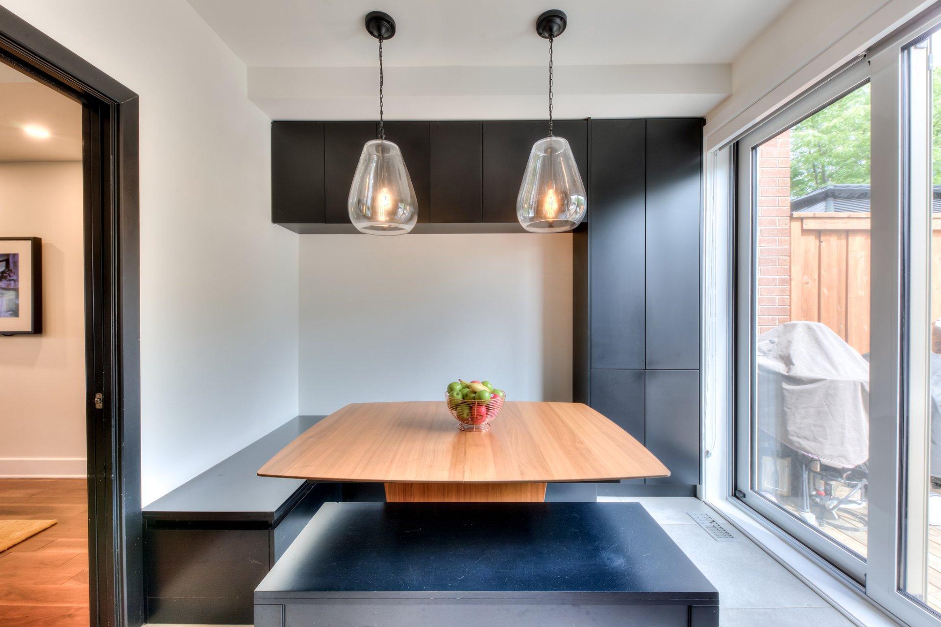 









2861


Rue de l'Écu

,
Montréal (Saint-Laurent),




QC
H4R3N2

