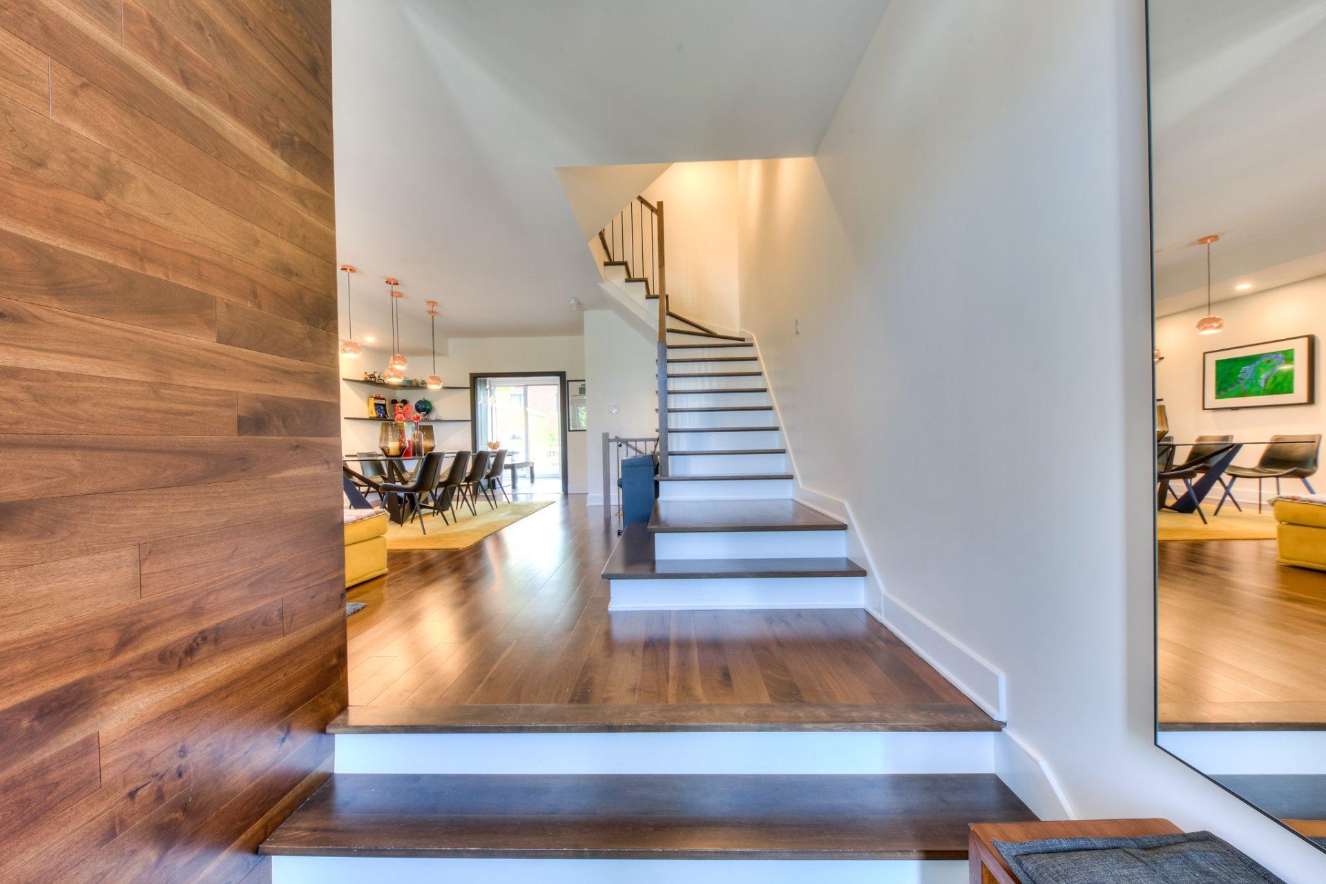 









2861


Rue de l'Écu

,
Montréal (Saint-Laurent),




QC
H4R3N2

