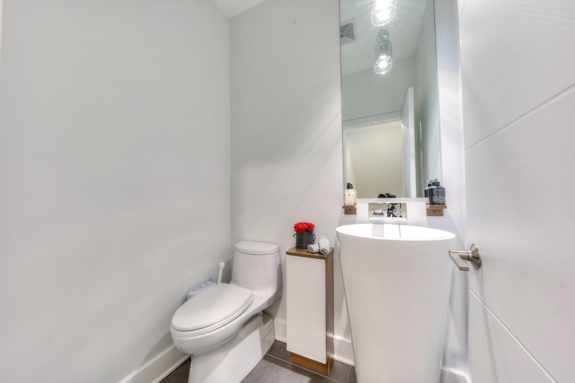 









2861


Rue de l'Écu

,
Montréal (Saint-Laurent),




QC
H4R3N2

