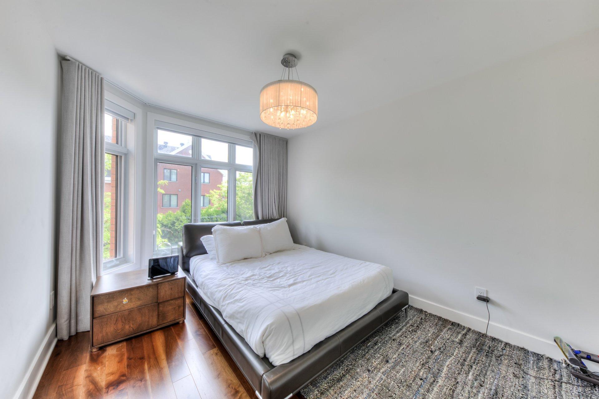 









2861


Rue de l'Écu

,
Montréal (Saint-Laurent),




QC
H4R3N2

