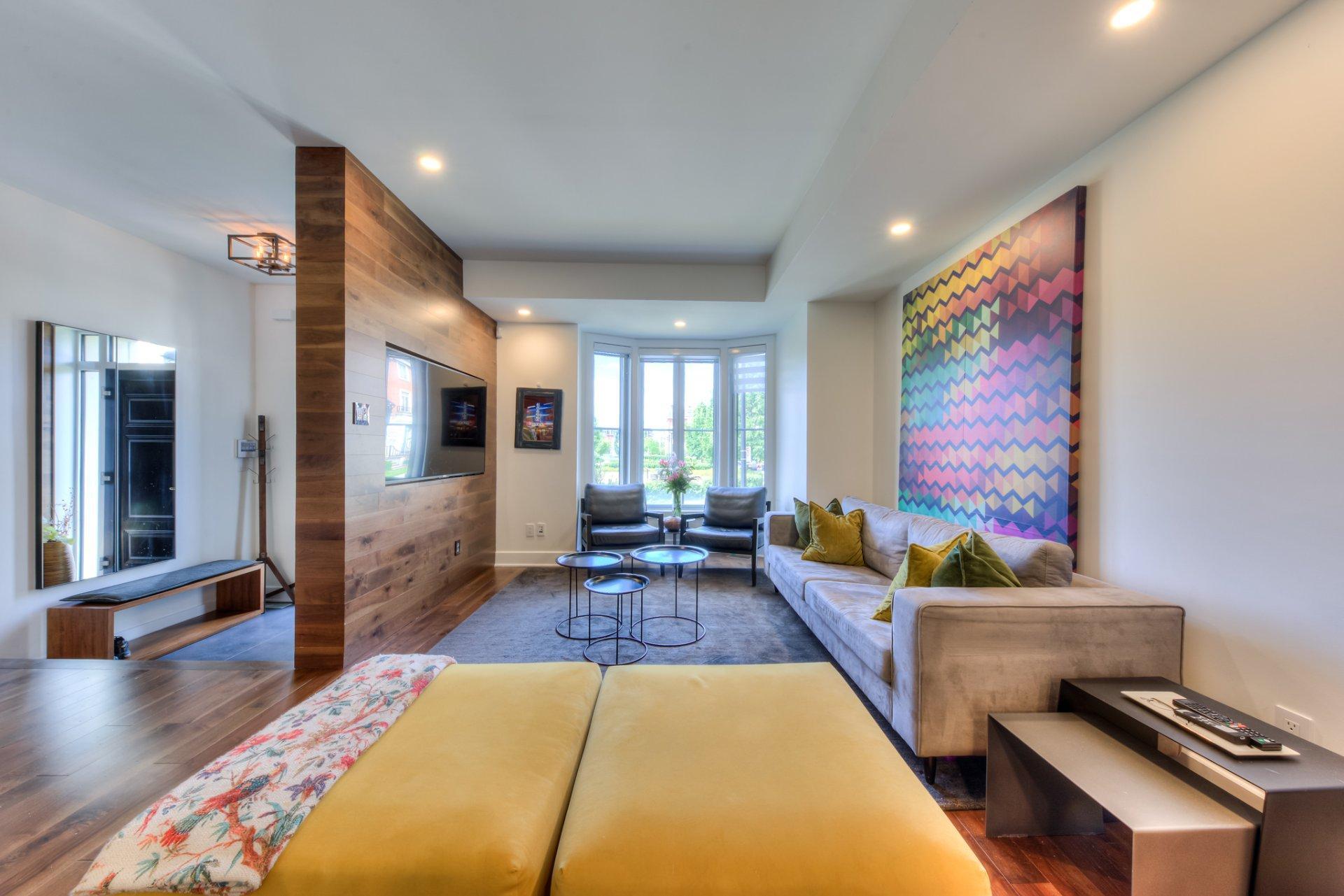 









2861


Rue de l'Écu

,
Montréal (Saint-Laurent),




QC
H4R3N2

