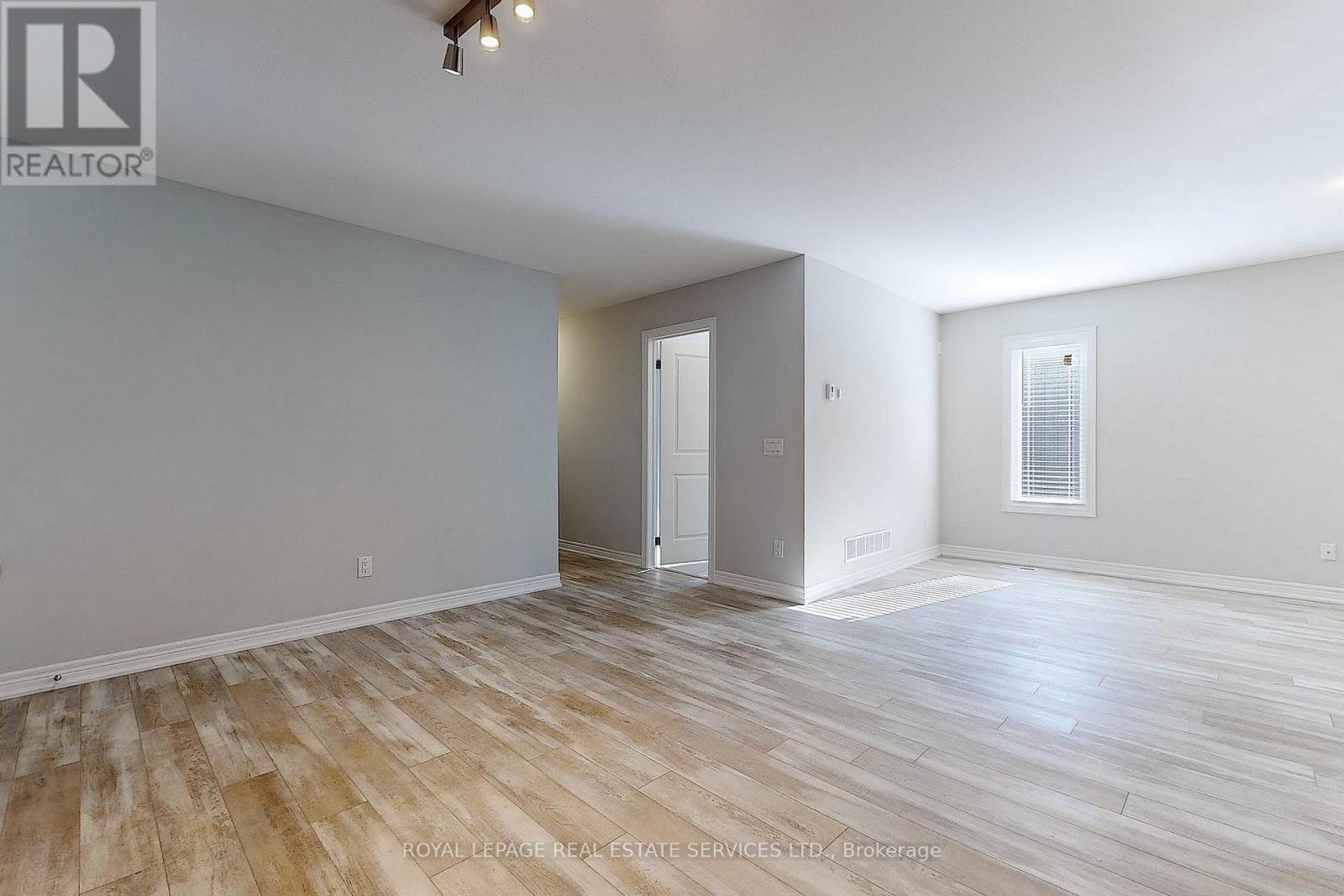 












MAIN - 22 BOUNTY AVENUE

,
Thorold,




Ontario
L2V0H4

