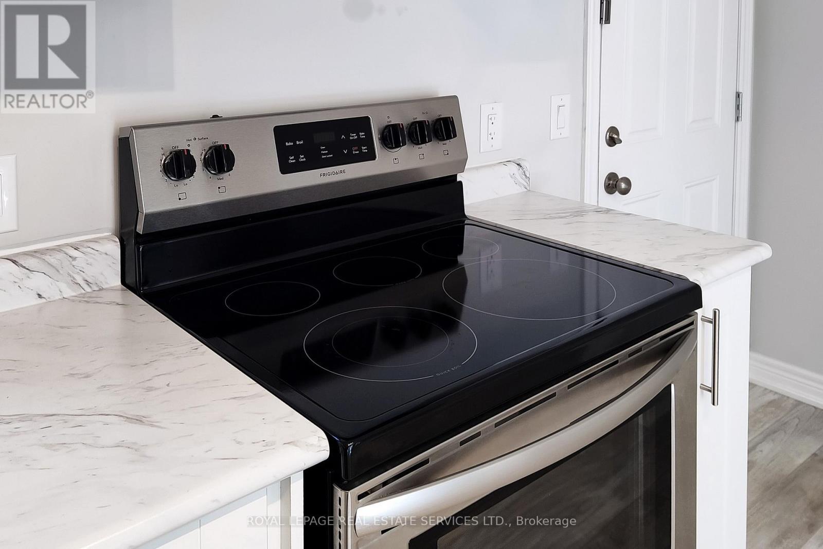 












MAIN - 22 BOUNTY AVENUE

,
Thorold,




Ontario
L2V0H4

