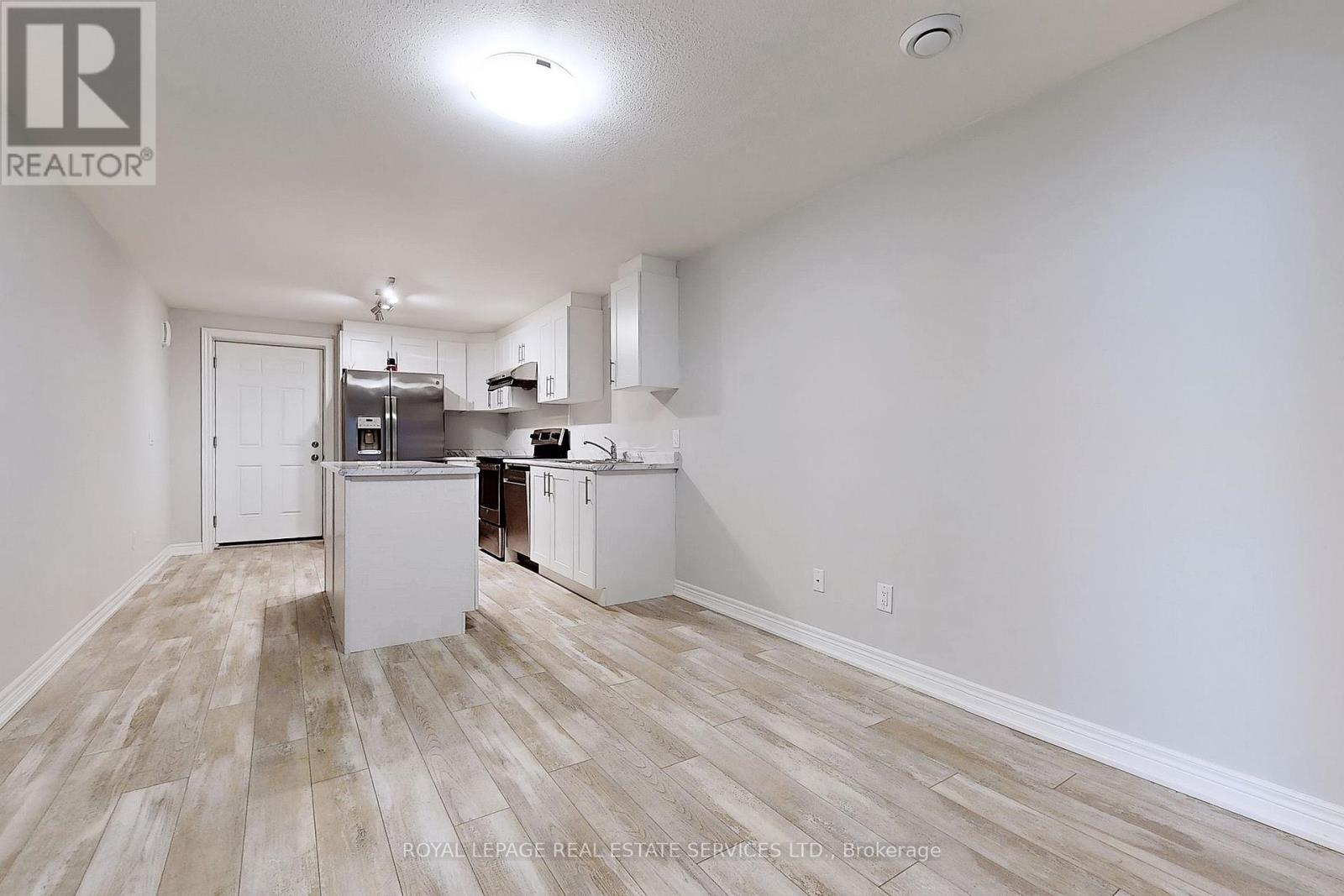 












MAIN - 22 BOUNTY AVENUE

,
Thorold,




Ontario
L2V0H4

