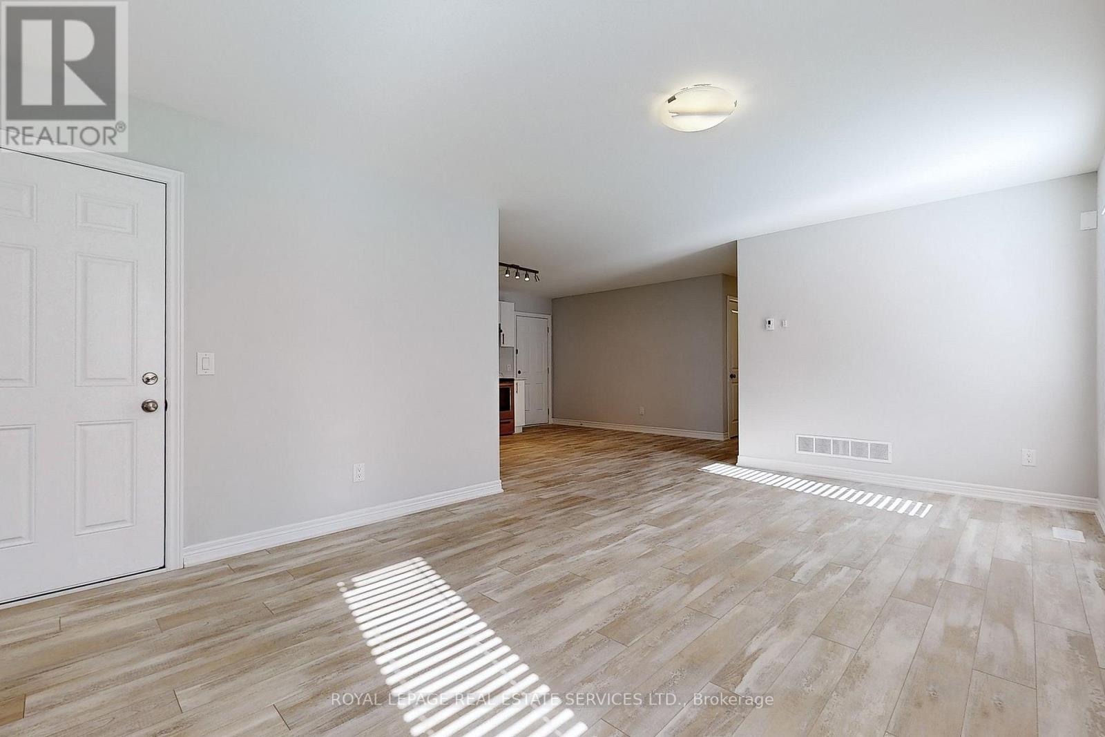 












MAIN - 22 BOUNTY AVENUE

,
Thorold,




Ontario
L2V0H4

