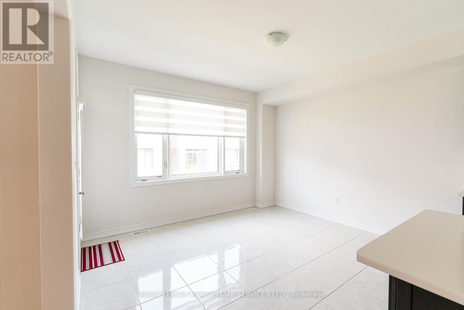 












UPPER - 46 BANNISTER ROAD

,
Barrie,




Ontario
L9J0L7

