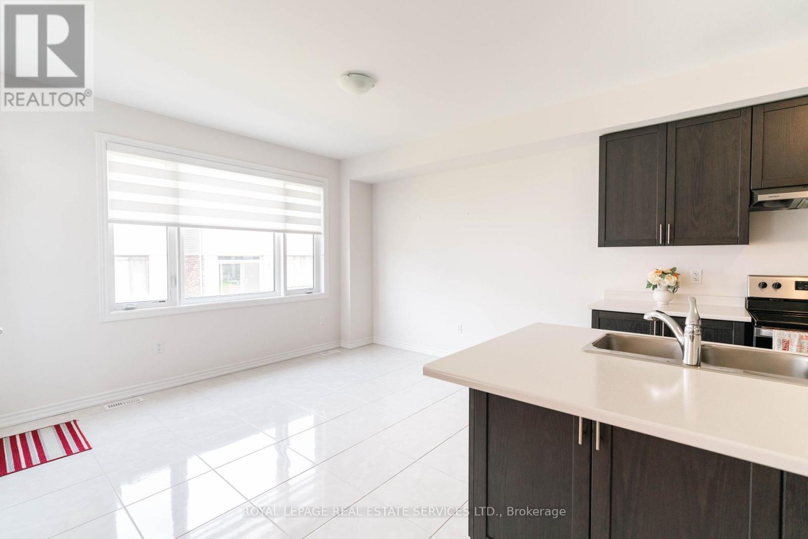 












UPPER - 46 BANNISTER ROAD

,
Barrie,




Ontario
L9J0L7

