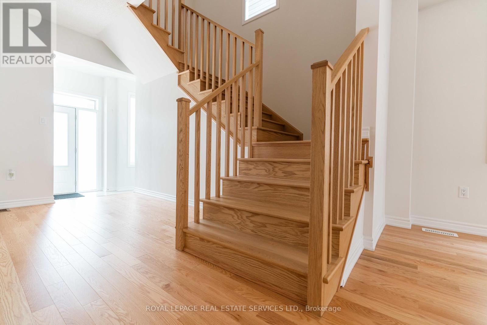 












UPPER - 46 BANNISTER ROAD

,
Barrie,




Ontario
L9J0L7

