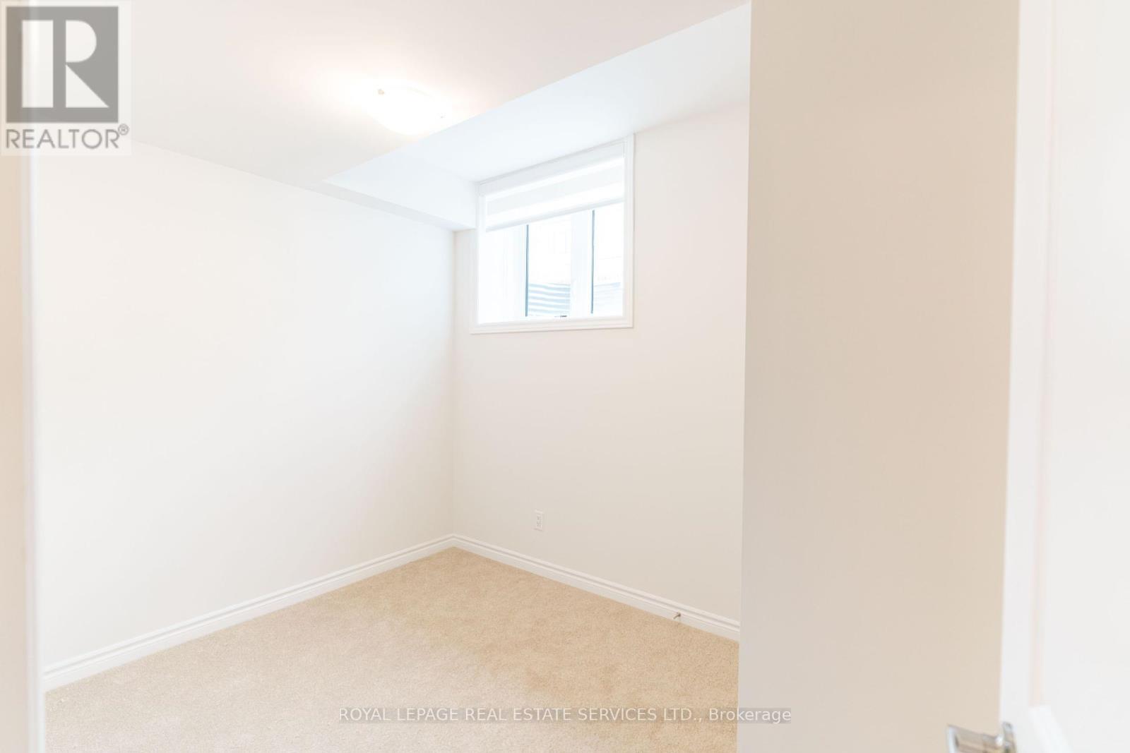 












UPPER - 46 BANNISTER ROAD

,
Barrie,




Ontario
L9J0L7

