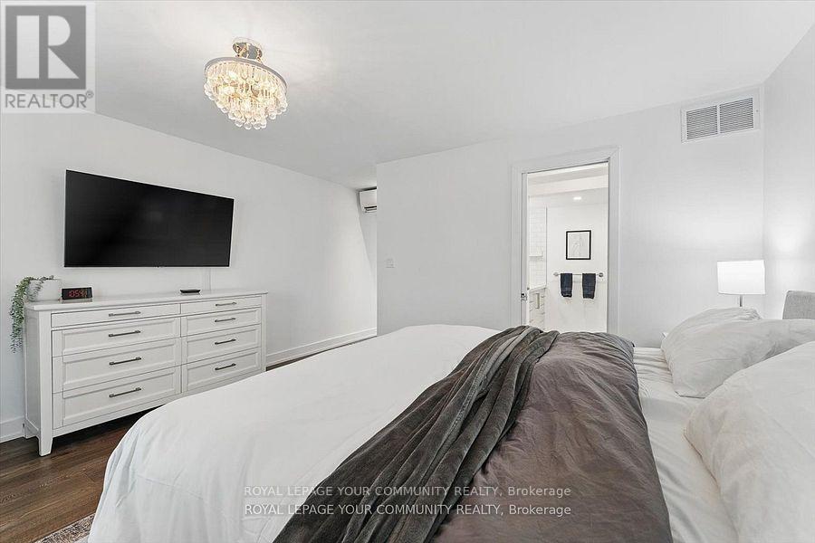 












99 NAIRN AVENUE

,
Toronto,




Ontario
M6E4G9

