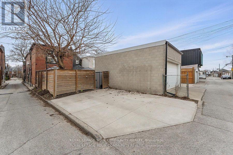 












99 NAIRN AVENUE

,
Toronto,




Ontario
M6E4G9

