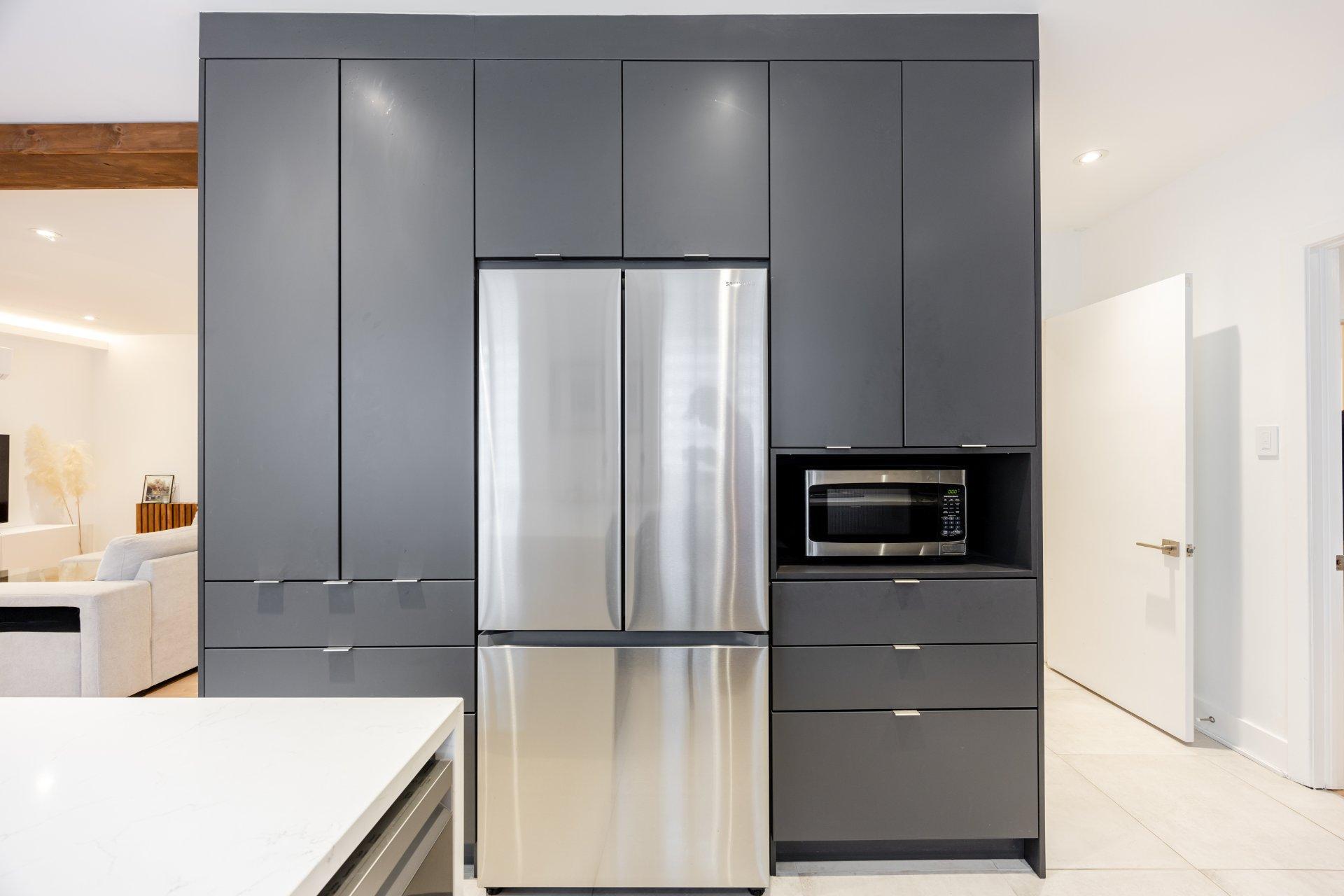 









5928

 - 5932


Av. McShane

,
Montréal (Côte-des-Neiges/Notre-Dame-de-Grâce),




QC
H3S2G3

