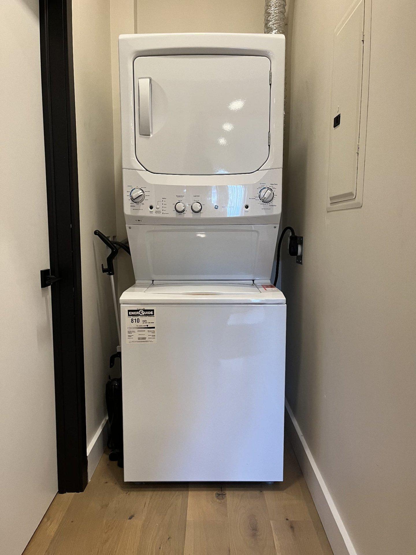 









4510


Av. du Parc

, 202,
Montréal (Le Plateau-Mont-Royal),




QC
H2V4E3

