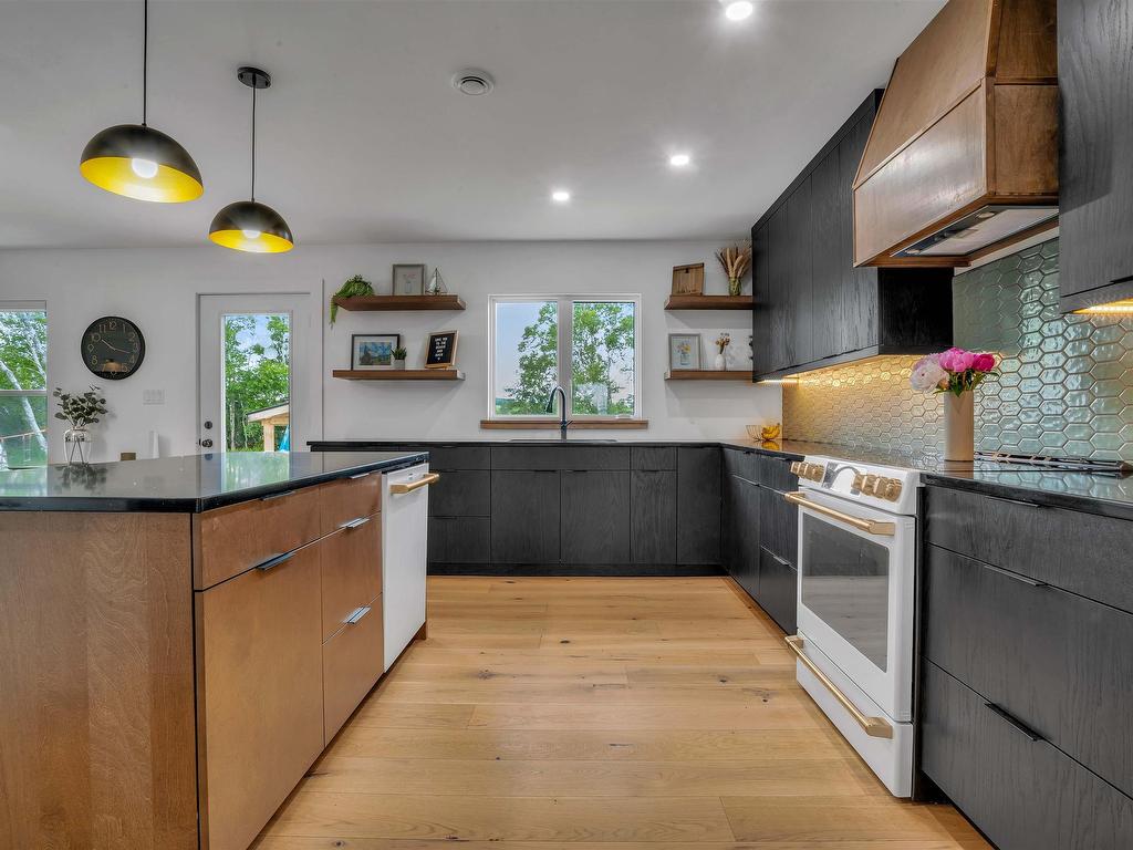 












90 Bennett Lane

,
Waterside,




PE
C1B 3Z3

