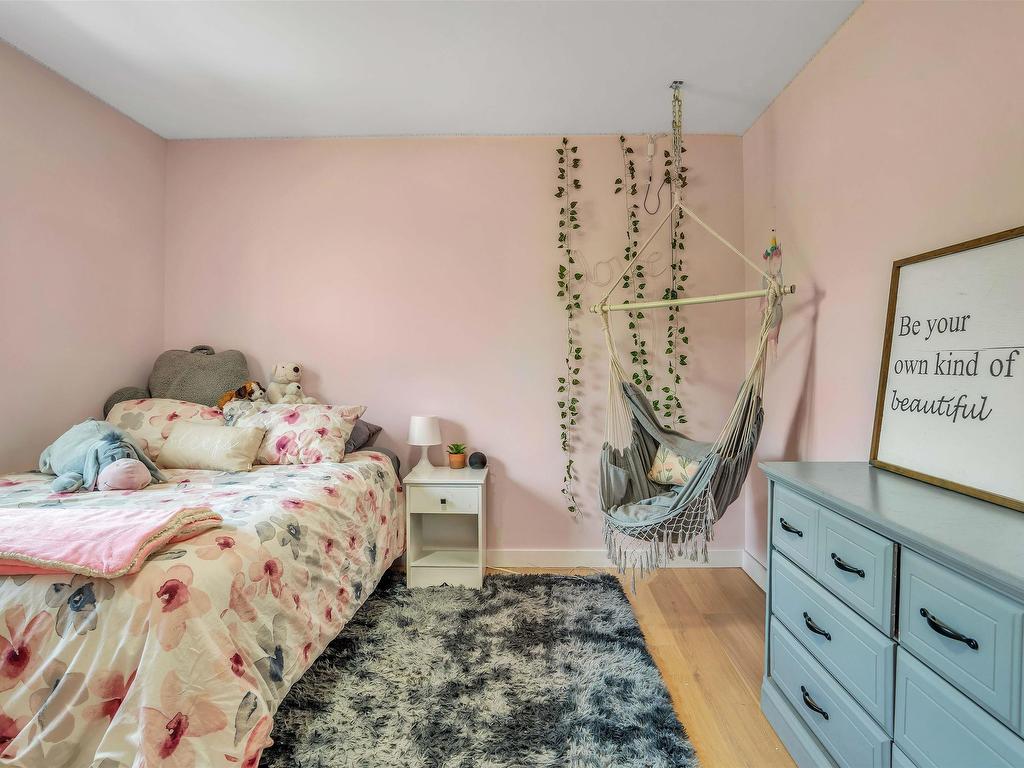 












90 Bennett Lane

,
Waterside,




PE
C1B 3Z3

