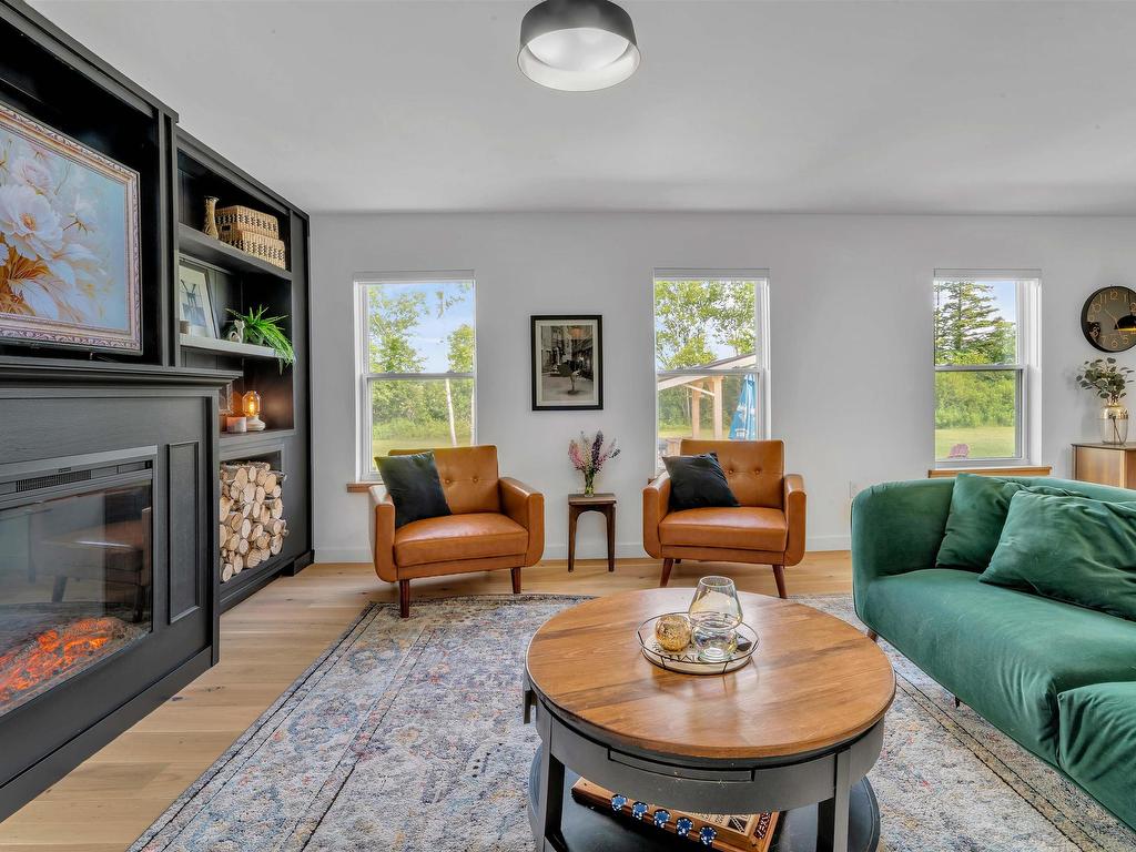 












90 Bennett Lane

,
Waterside,




PE
C1B 3Z3

