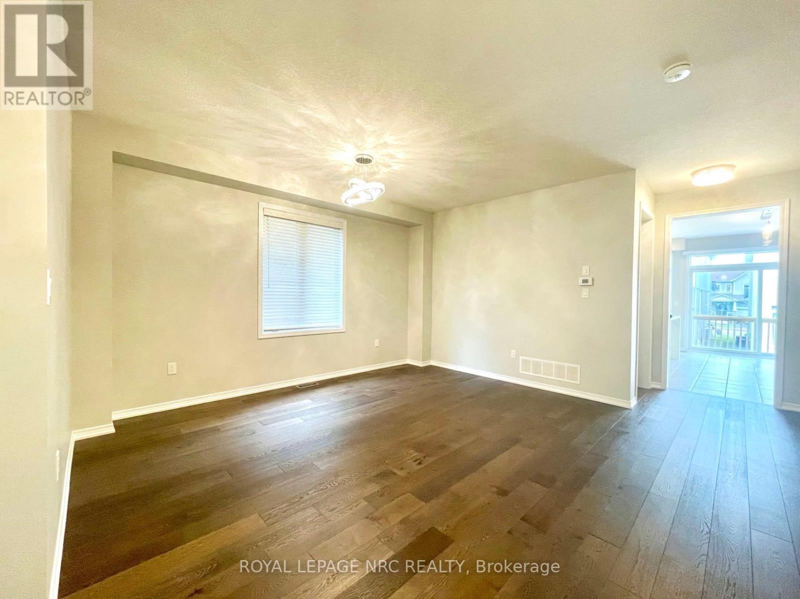 












7847 ODELL CRESCENT

,
Niagara Falls (Brown),




Ontario
L2H3R6

