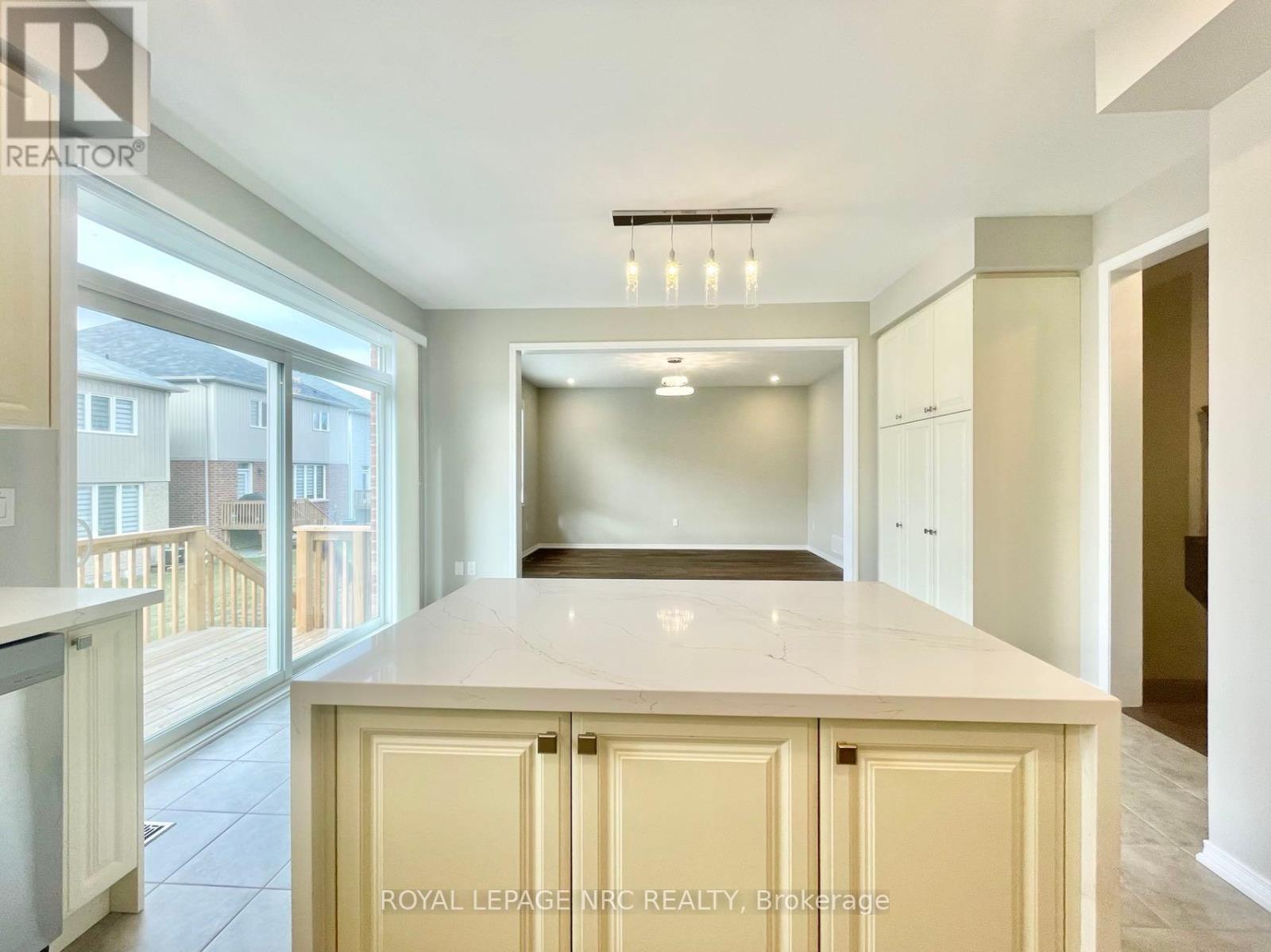 












7847 ODELL CRESCENT

,
Niagara Falls (Brown),




Ontario
L2H3R6

