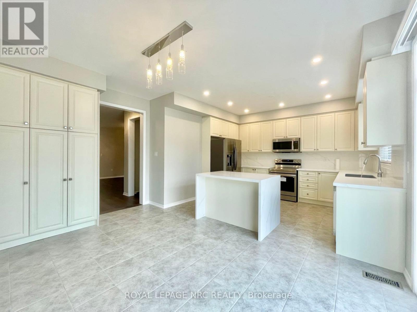 












7847 ODELL CRESCENT

,
Niagara Falls (Brown),




Ontario
L2H3R6

