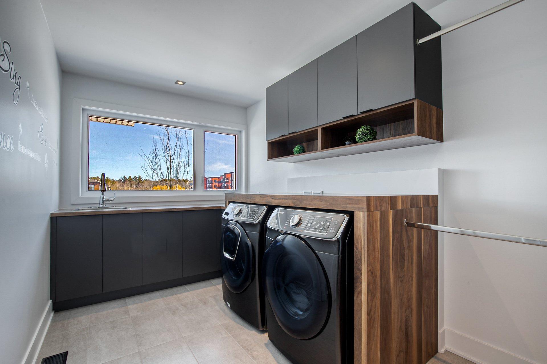 









248


Rue de l'Aigle

,
Carignan,




QC
J3L7C3

