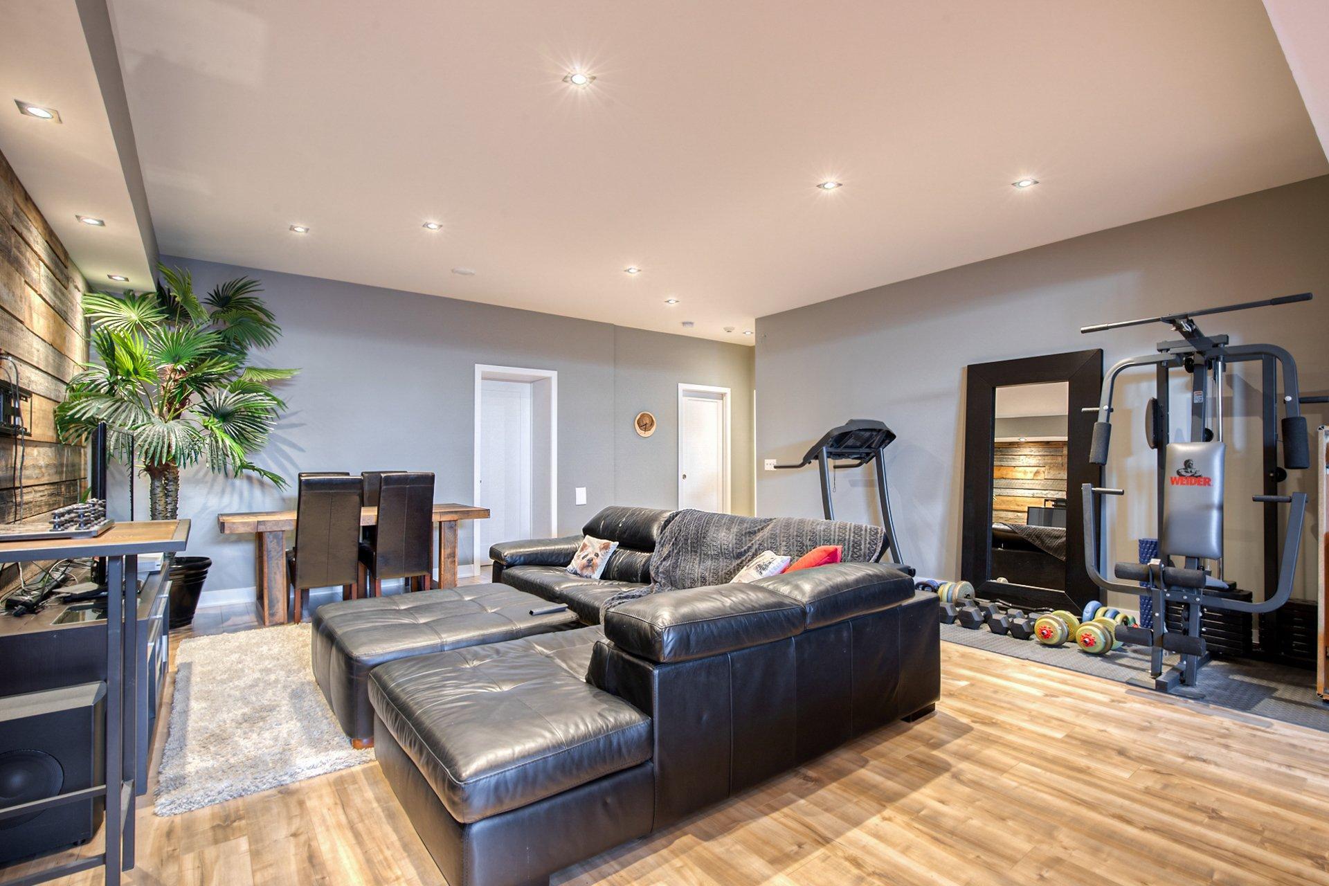 









248


Rue de l'Aigle

,
Carignan,




QC
J3L7C3

