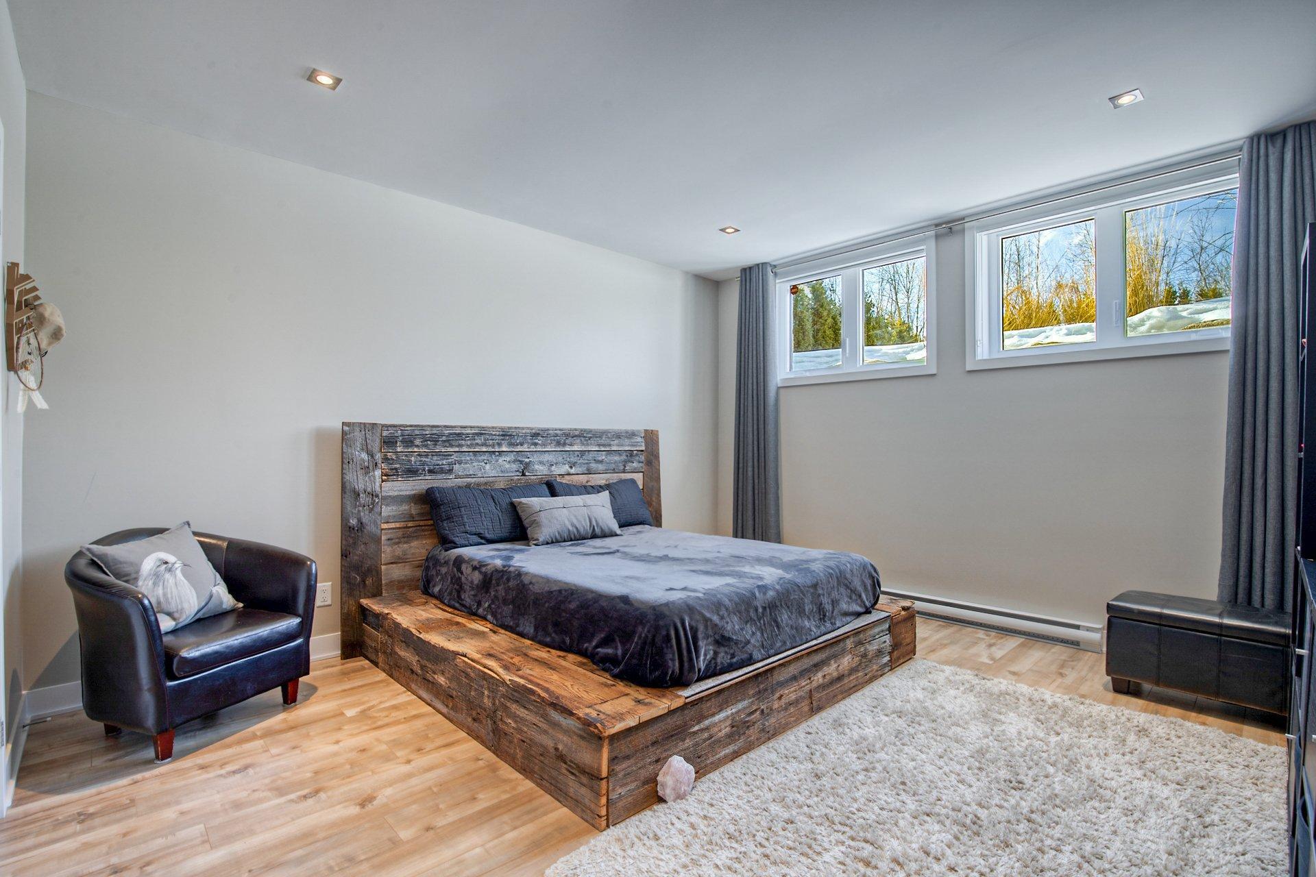 









248


Rue de l'Aigle

,
Carignan,




QC
J3L7C3

