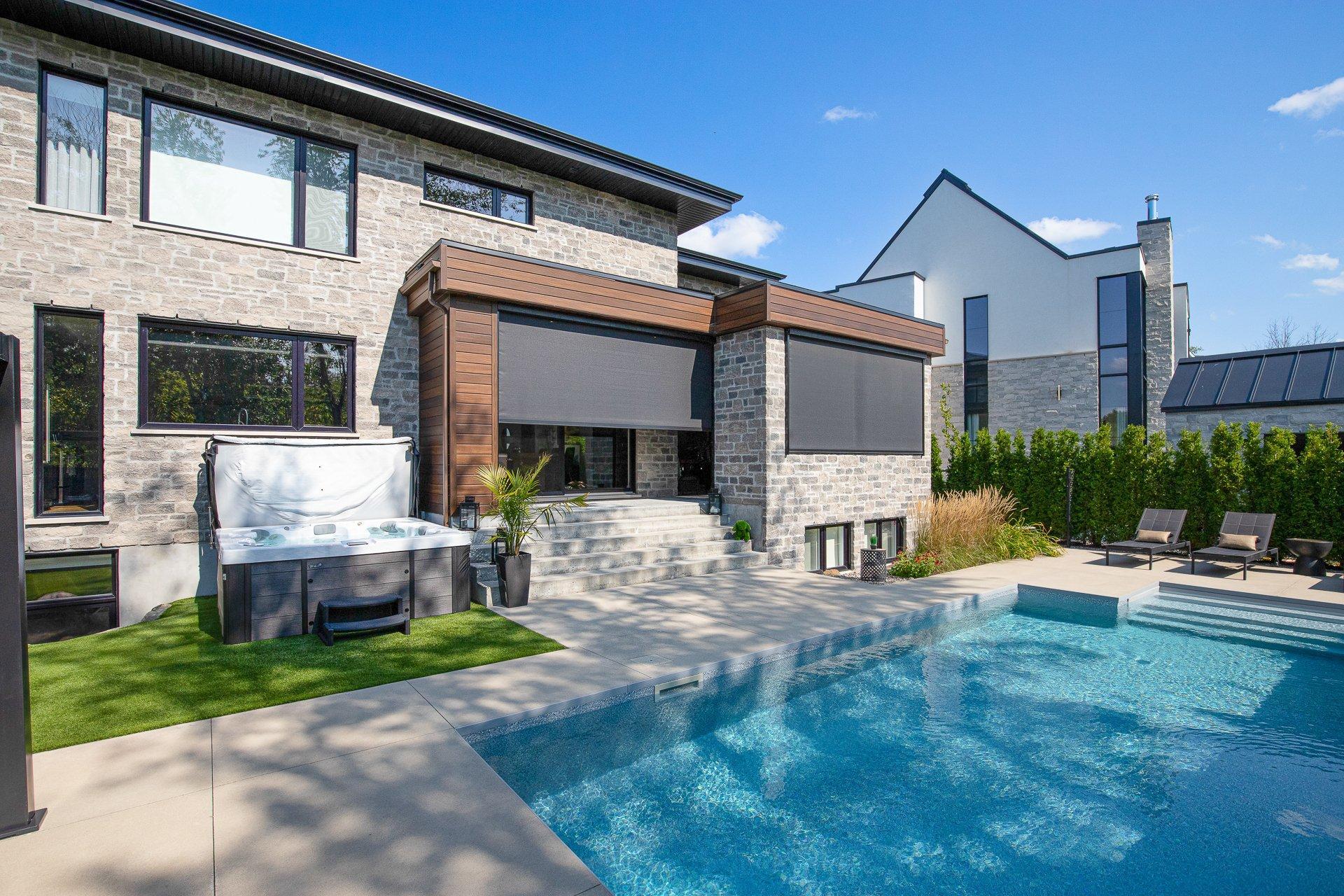 









248


Rue de l'Aigle

,
Carignan,




QC
J3L7C3

