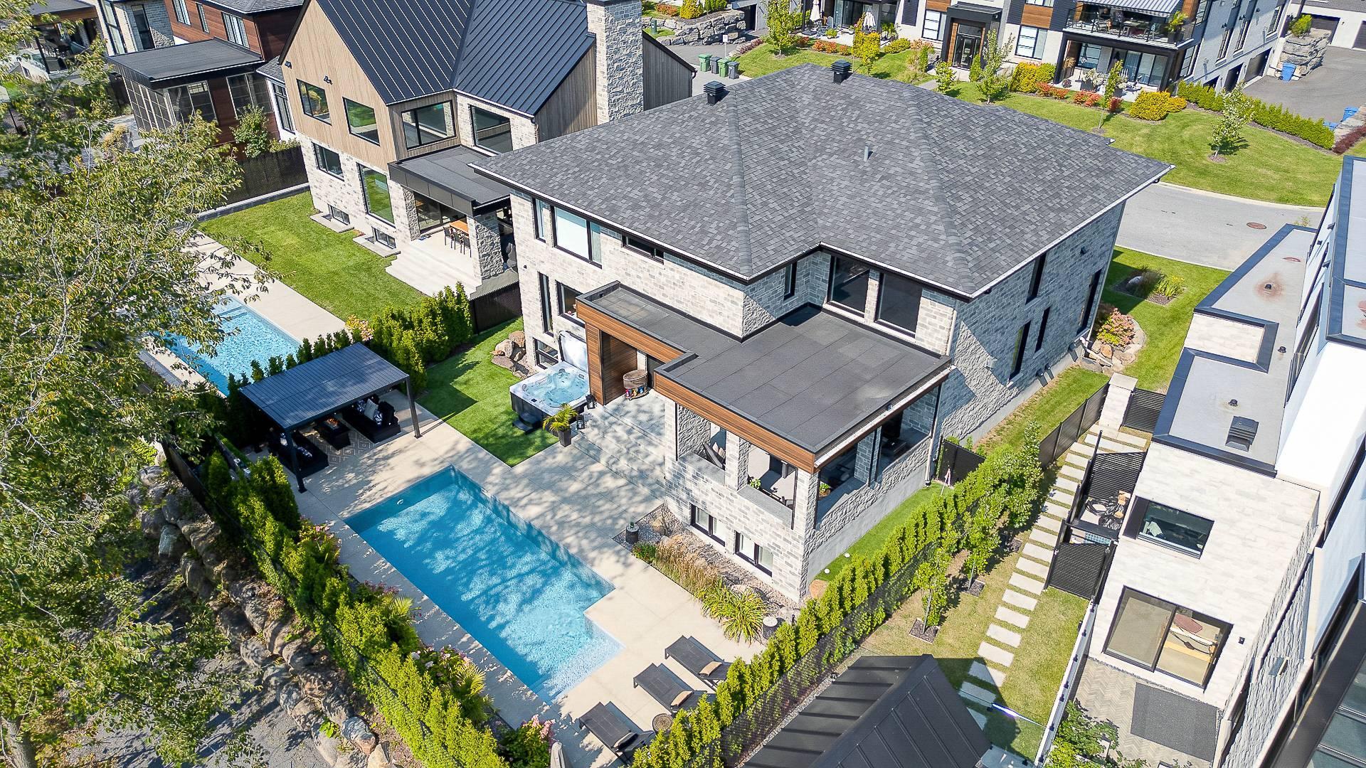 









248


Rue de l'Aigle

,
Carignan,




QC
J3L7C3

