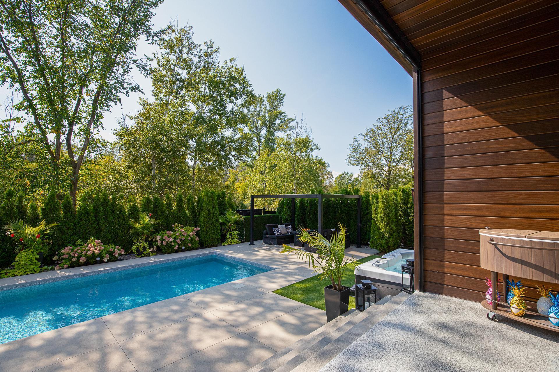 









248


Rue de l'Aigle

,
Carignan,




QC
J3L7C3

