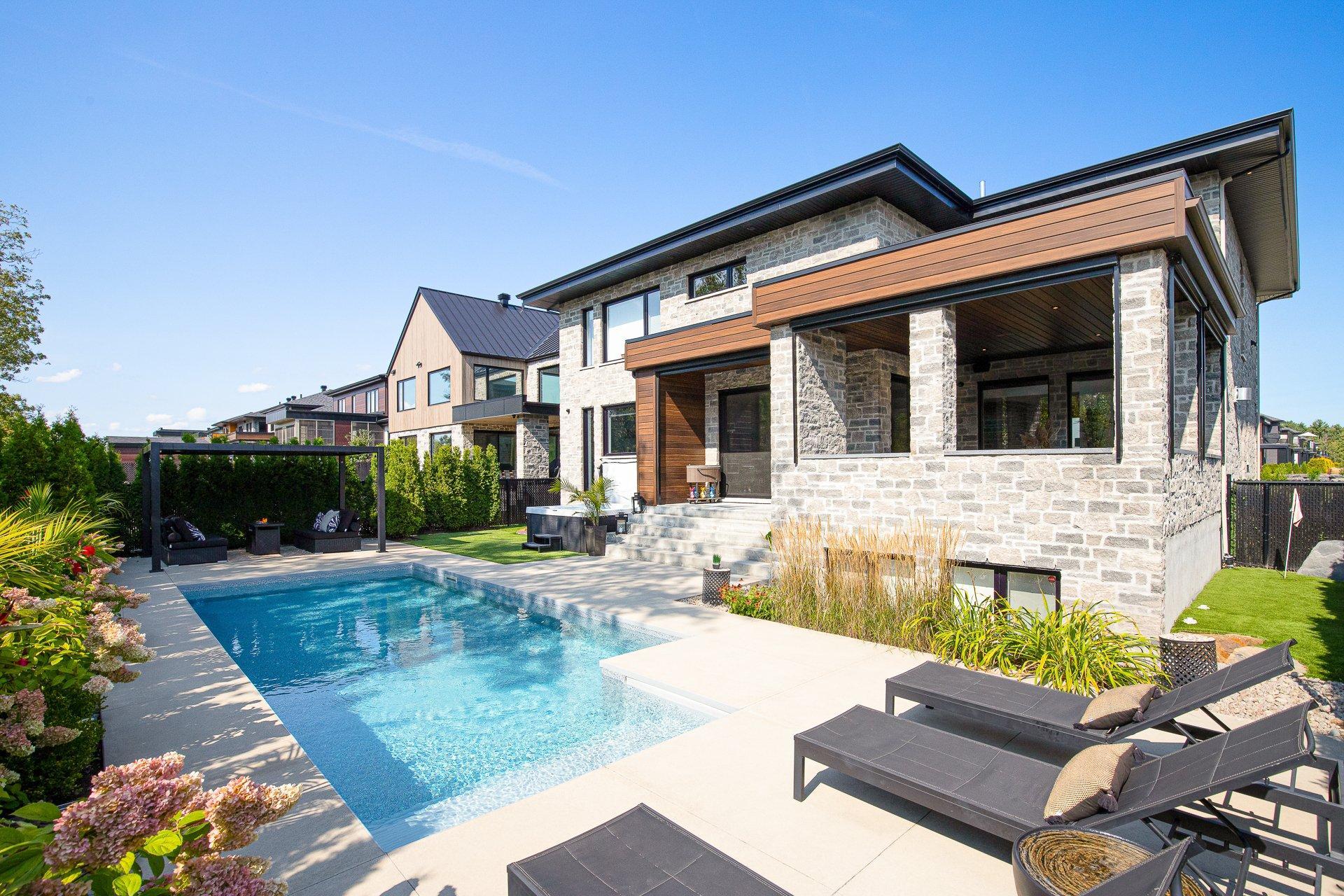 









248


Rue de l'Aigle

,
Carignan,




QC
J3L7C3

