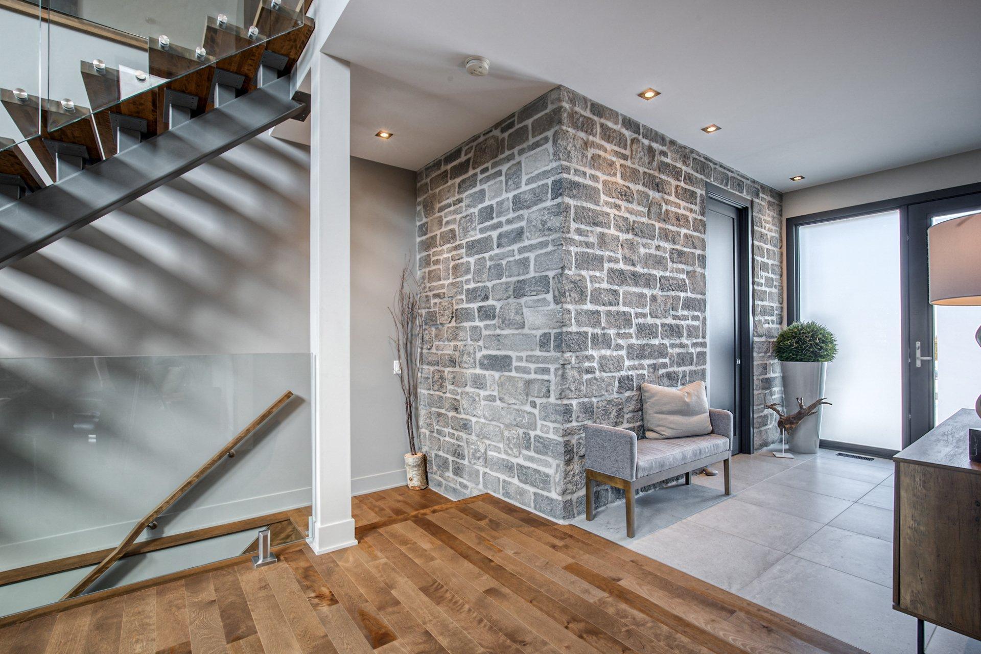 









248


Rue de l'Aigle

,
Carignan,




QC
J3L7C3

